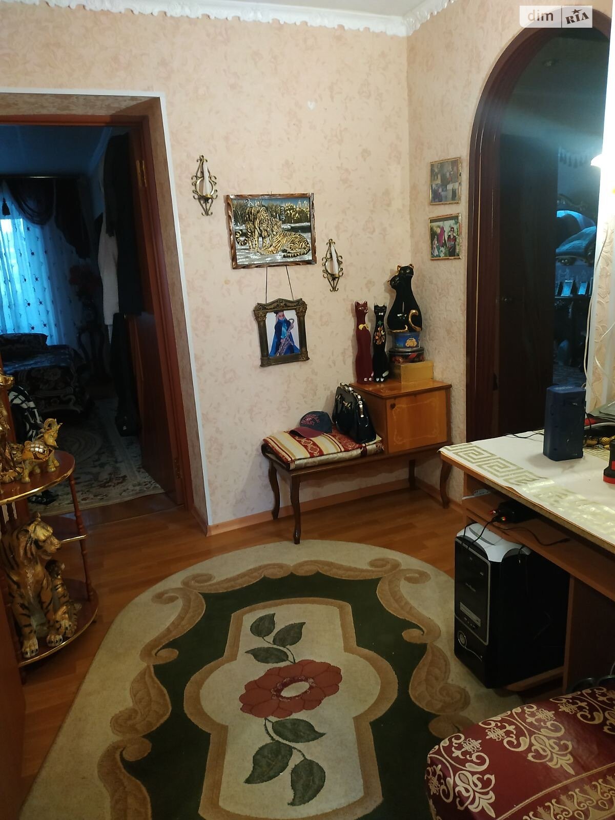 Продажа трехкомнатной квартиры в Верхнеднепровске, на ул. Яблоневая 30, район Верхнеднепровск фото 1 Продажа трехкомнатной квартиры в Верхнеднепровске, на ул. Яблоневая 30, район Верхнеднепровск фото 1