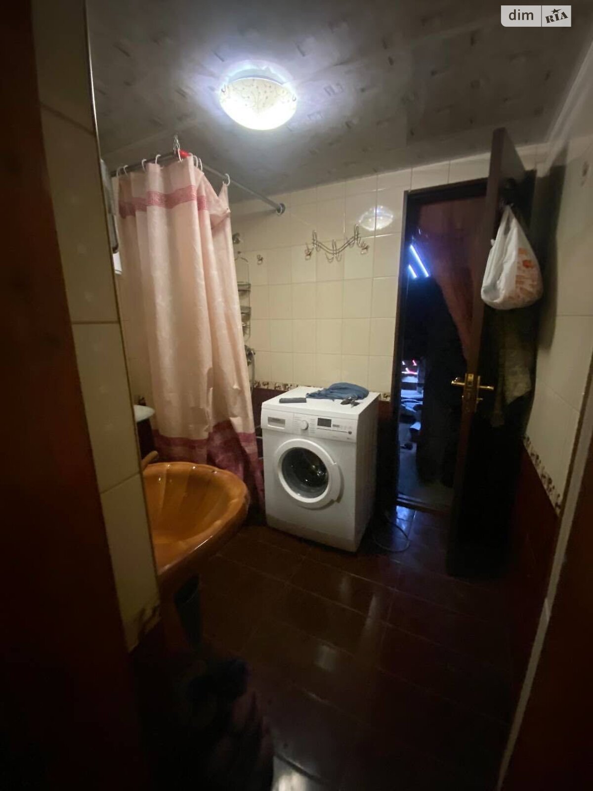 Продаж двокімнатної квартири в Верховині, на вул. Незалежності 4, кв. 10, район Верховина фото 1 Продаж двокімнатної квартири в Верховині, на вул. Незалежності 4, кв. 10, район Верховина фото 1
