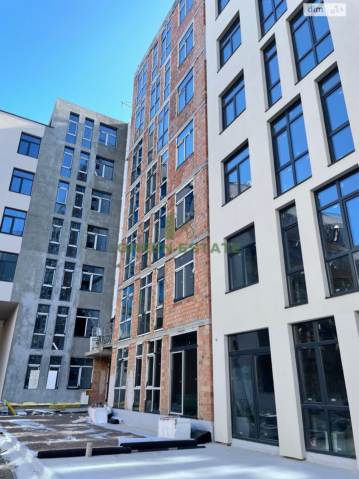 Продажа трехкомнатной квартиры в Винниках, на ул. Галицкая, фото 1 Продажа трехкомнатной квартиры в Винниках, на ул. Галицкая, фото 1