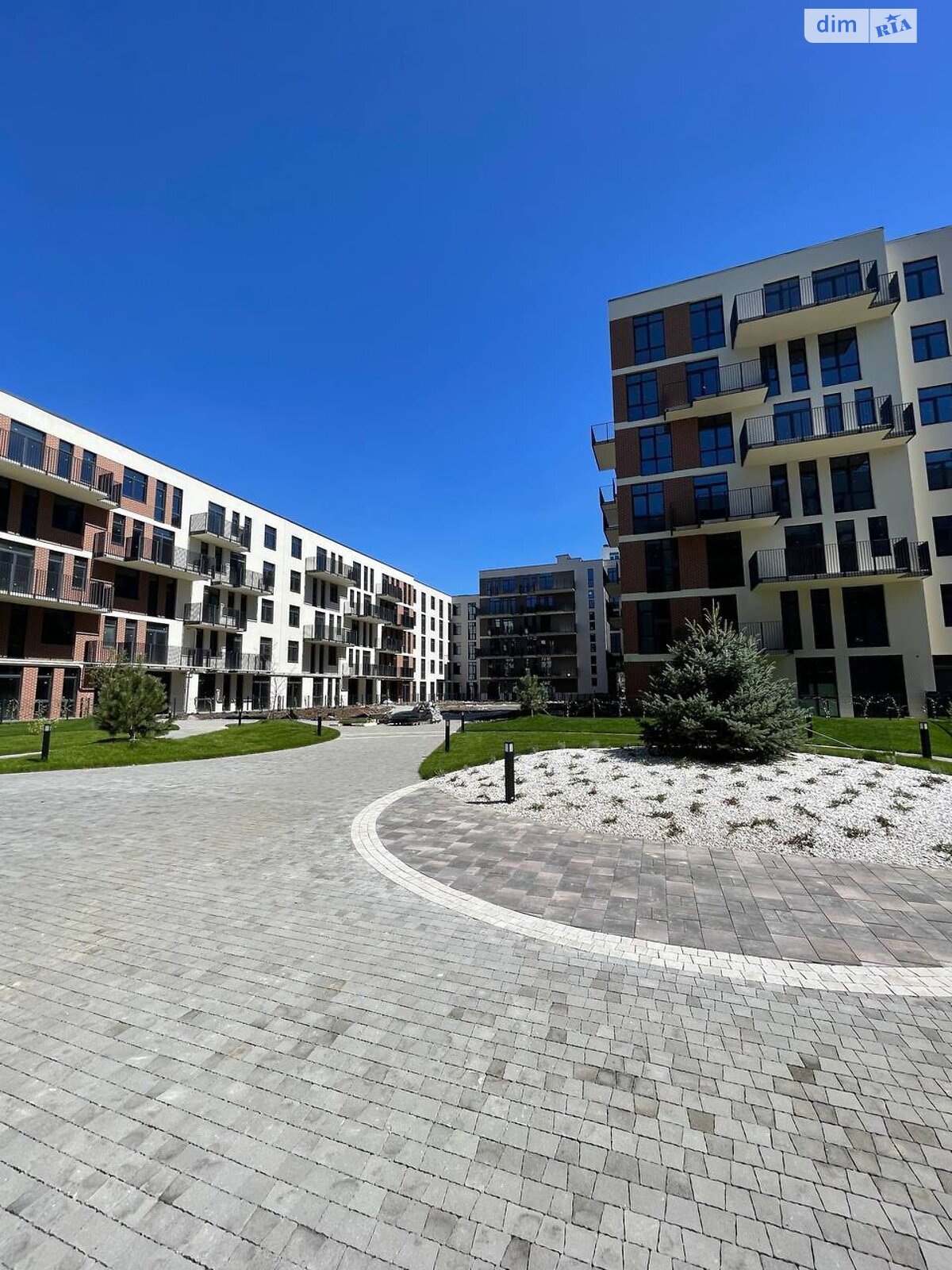 Продаж двокімнатної квартири в Винниках, на вул. Галицька, район Личаківський фото 1