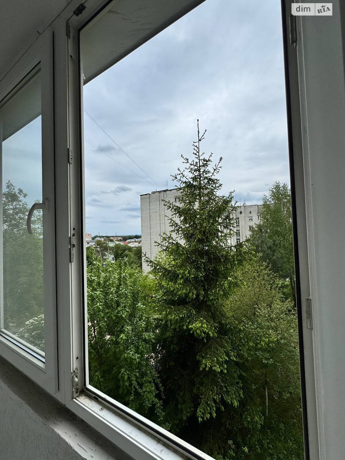 Продажа трехкомнатной квартиры в Винниках, на ул. Ивасюка, район Лычаковский фото 1 Продажа трехкомнатной квартиры в Винниках, на ул. Ивасюка, район Лычаковский фото 1