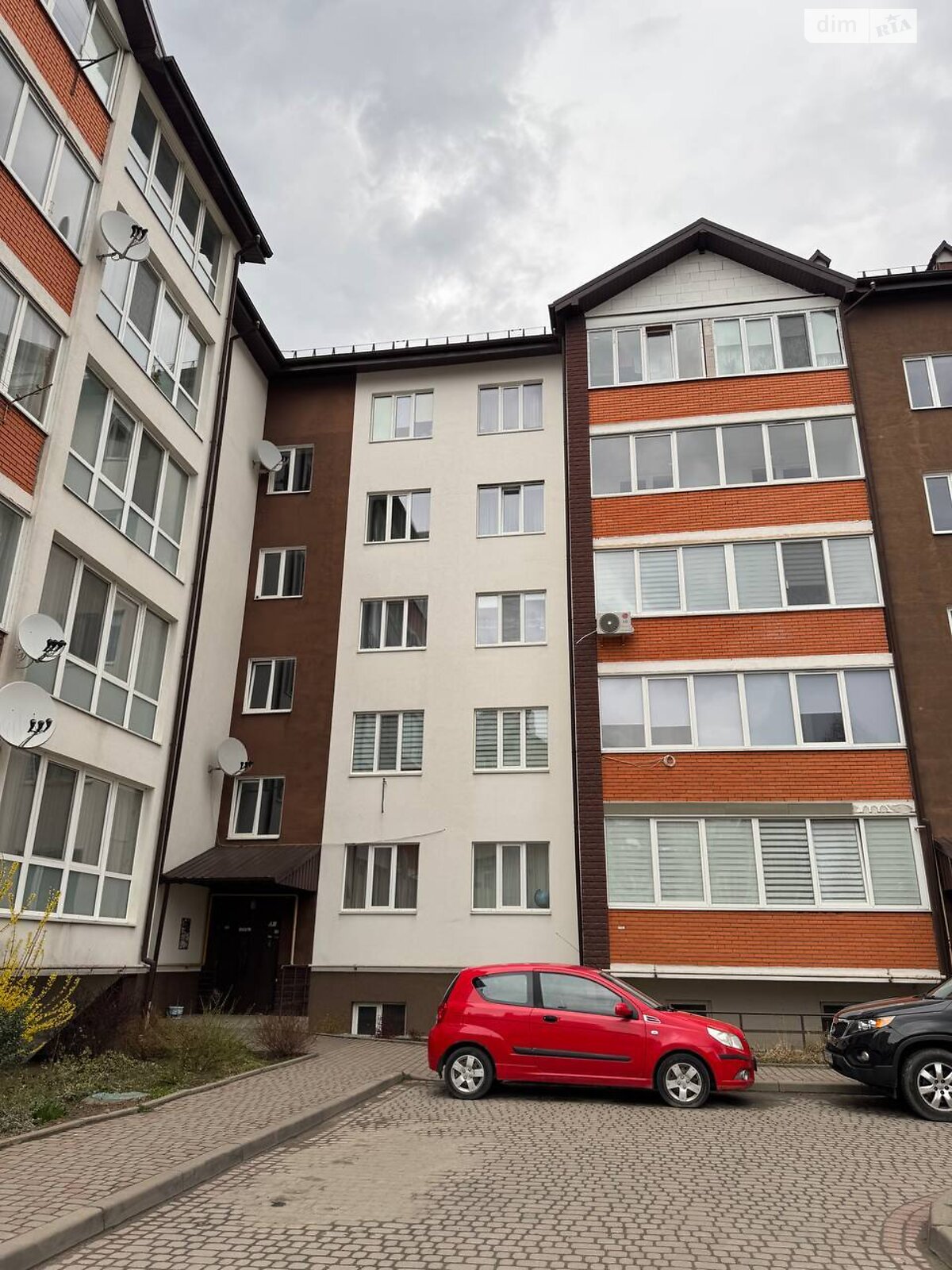Продажа трехкомнатной квартиры в Винниках, на ул. Кольцевая 12, фото 1 Продажа трехкомнатной квартиры в Винниках, на ул. Кольцевая 12, фото 1