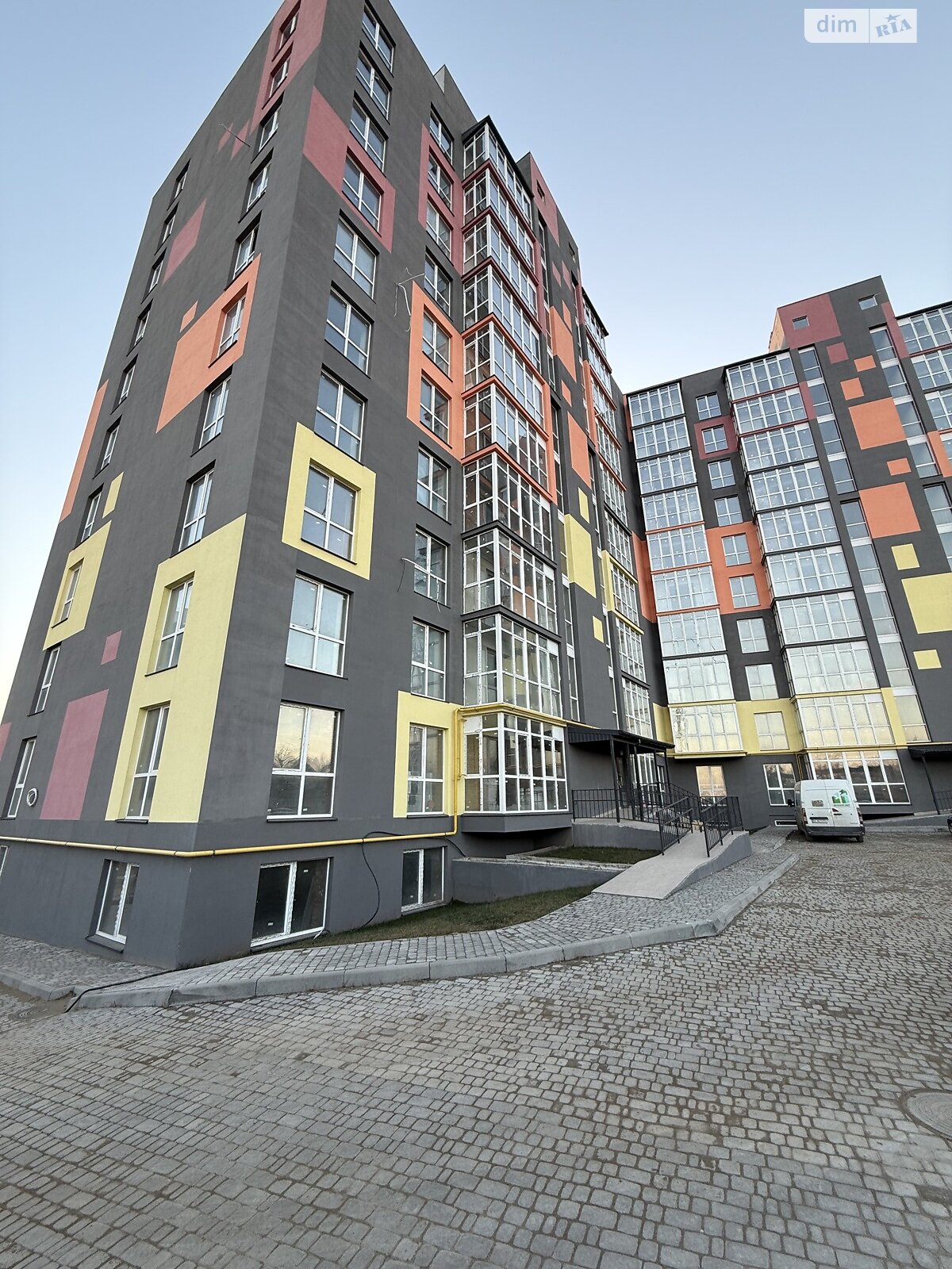 Продажа двухкомнатной квартиры в Винниках, на ул. Кольцевая 1, район Лычаковский фото 1 Продажа двухкомнатной квартиры в Винниках, на ул. Кольцевая 1, район Лычаковский фото 1