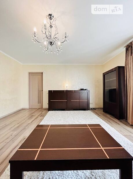 Продажа трехкомнатной квартиры в Винниках, на вулиця Володимира Івасюка, фото 1 Продажа трехкомнатной квартиры в Винниках, на вулиця Володимира Івасюка, фото 1