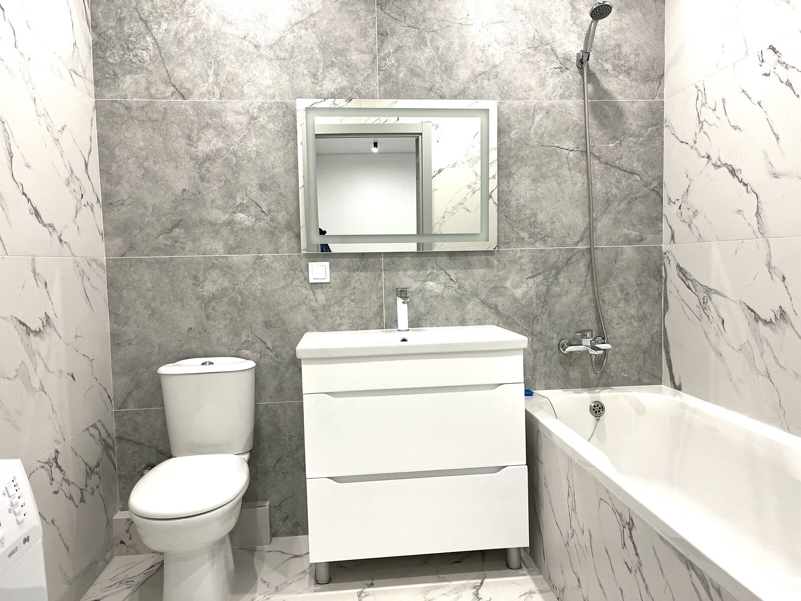 Продажа трехкомнатной квартиры в Виннице, на ул. Александровская 1, кв. 99, район Академический фото 1 Продажа трехкомнатной квартиры в Виннице, на ул. Александровская 1, кв. 99, район Академический фото 1
