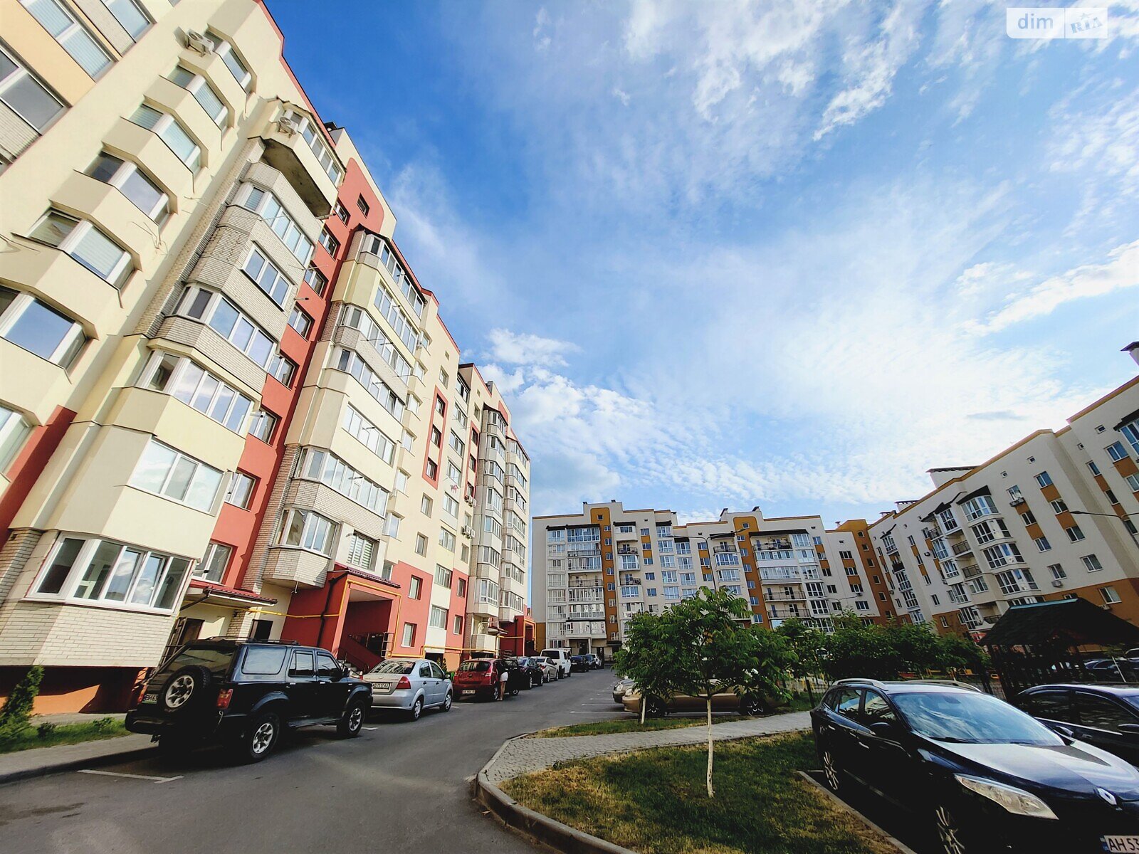 Продаж трикімнатної квартири в Вінниці, на вул. Миколаївська, район Академічний фото 1