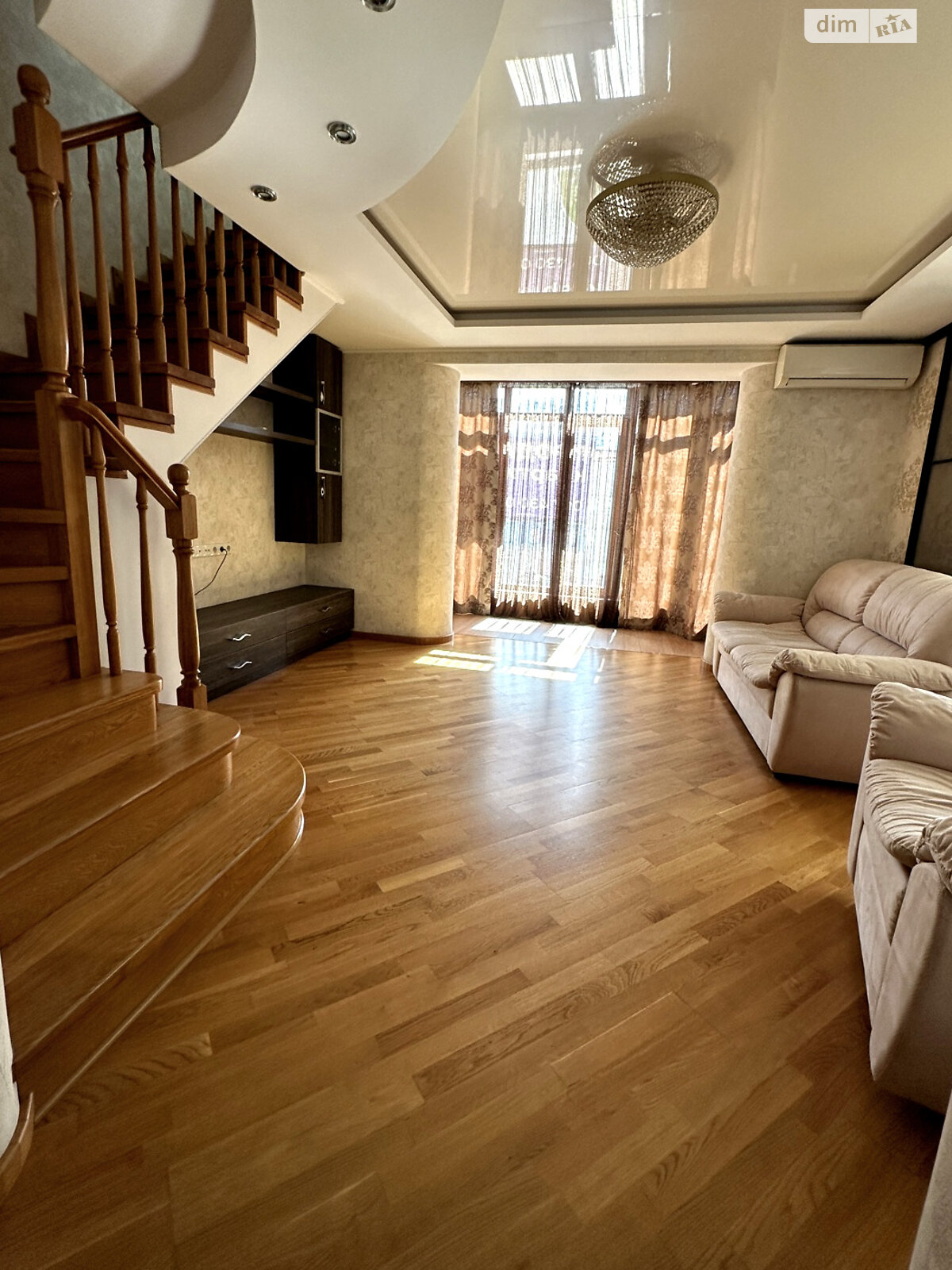 Продаж трикімнатної квартири в Вінниці, на вул. Миколаївська 16, район Академічний фото 1 Продаж трикімнатної квартири в Вінниці, на вул. Миколаївська 16, район Академічний фото 1