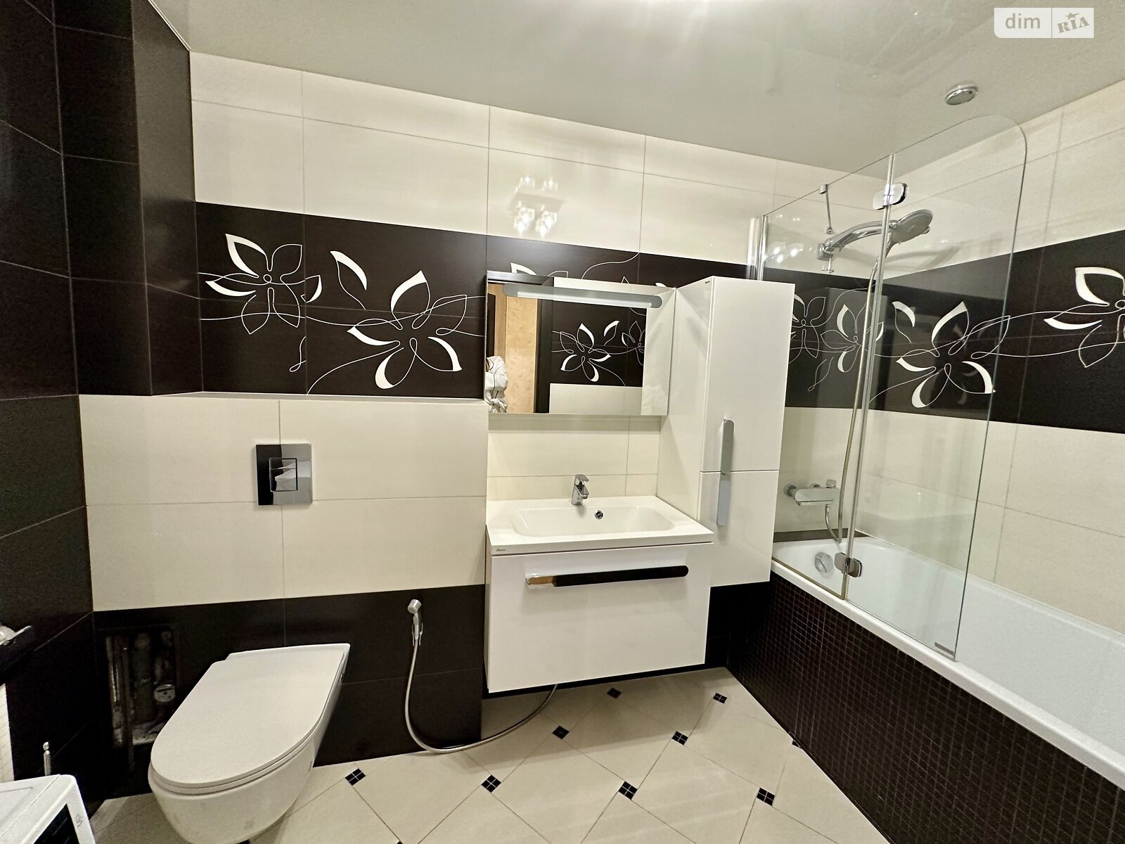 Продаж трикімнатної квартири в Вінниці, на вул. Миколаївська 16, район Академічний фото 1 Продаж трикімнатної квартири в Вінниці, на вул. Миколаївська 16, район Академічний фото 1