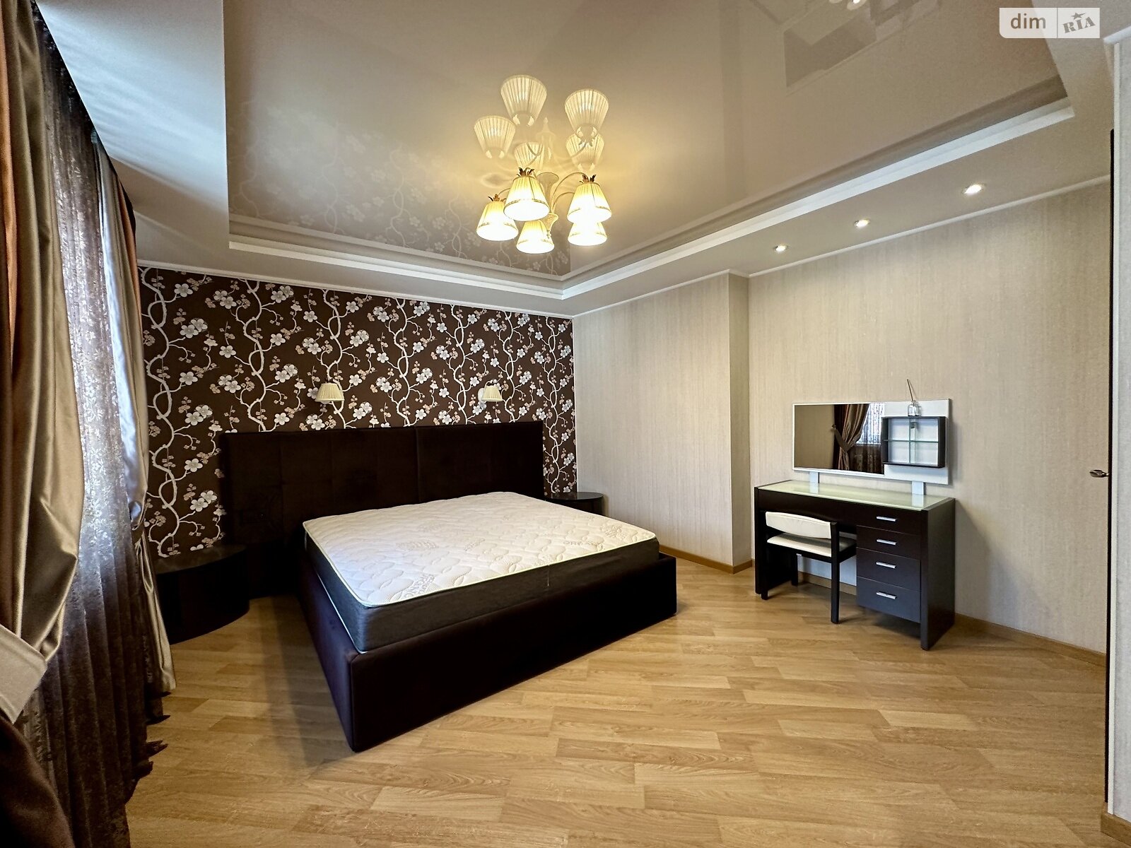 Продаж трикімнатної квартири в Вінниці, на вул. Миколаївська 16, район Академічний фото 1 Продаж трикімнатної квартири в Вінниці, на вул. Миколаївська 16, район Академічний фото 1