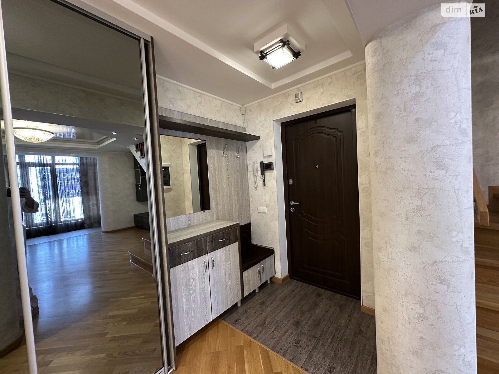 Продаж трикімнатної квартири в Вінниці, на вул. Миколаївська 16, район Академічний фото 1 Продаж трикімнатної квартири в Вінниці, на вул. Миколаївська 16, район Академічний фото 1