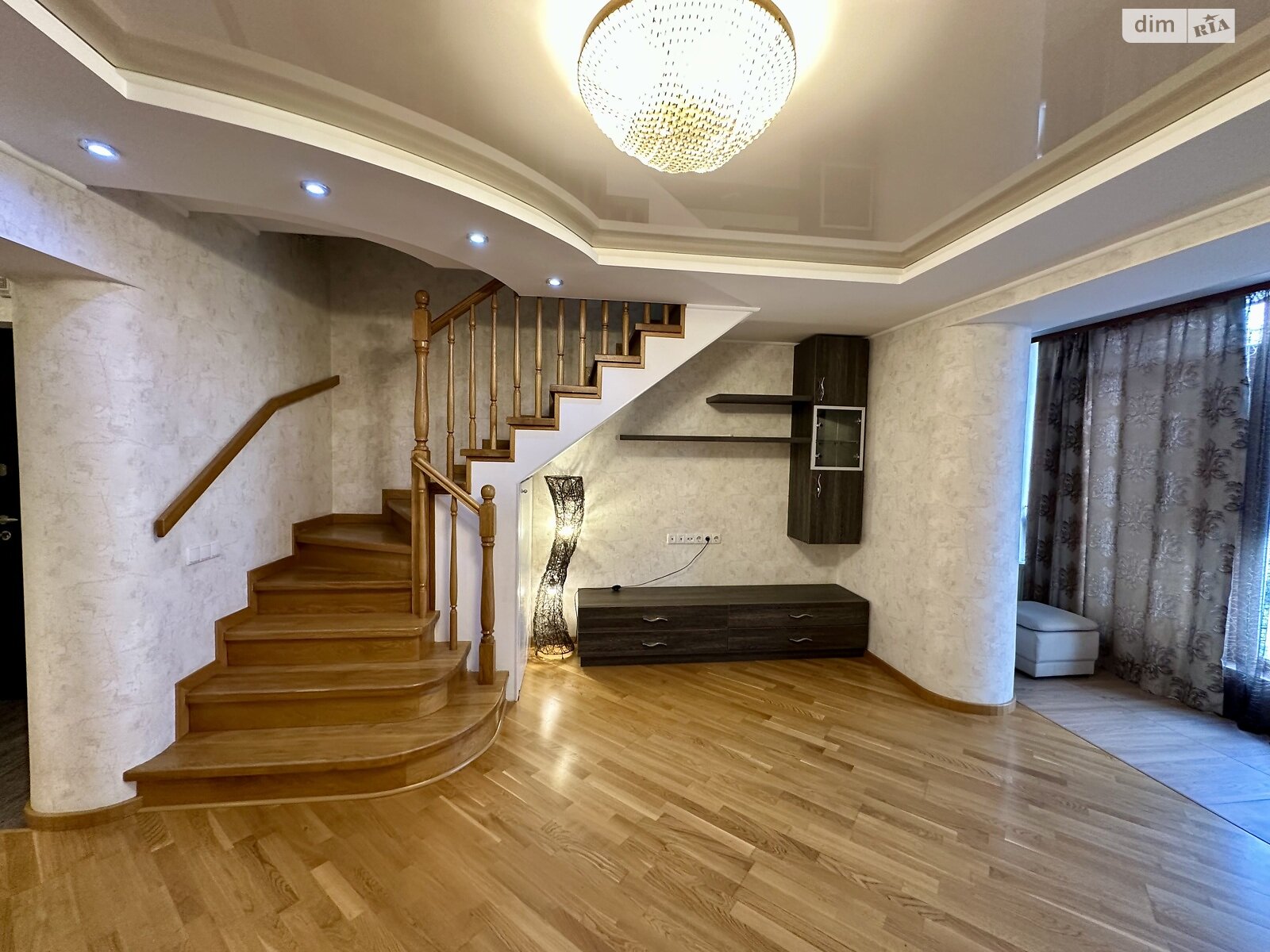 Продаж трикімнатної квартири в Вінниці, на вул. Миколаївська 16, район Академічний фото 1 Продаж трикімнатної квартири в Вінниці, на вул. Миколаївська 16, район Академічний фото 1