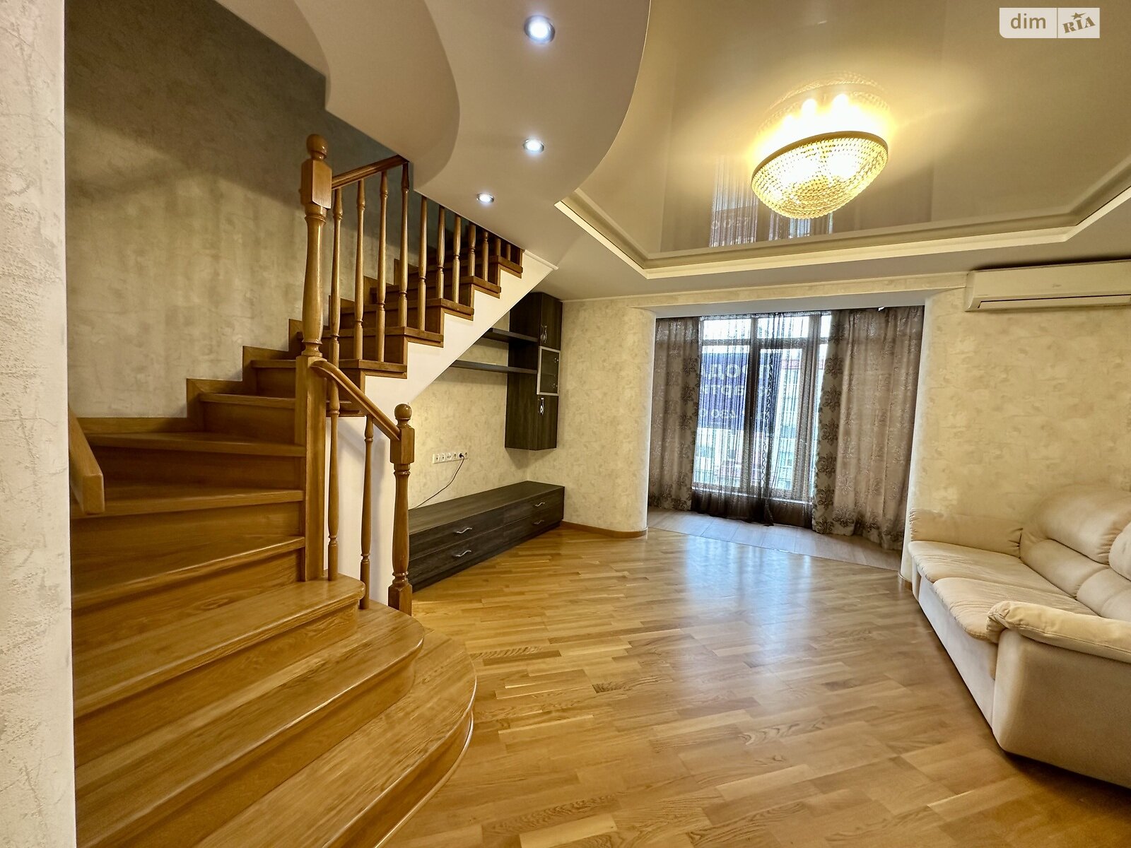 Продаж трикімнатної квартири в Вінниці, на вул. Миколаївська 16, район Академічний фото 1 Продаж трикімнатної квартири в Вінниці, на вул. Миколаївська 16, район Академічний фото 1