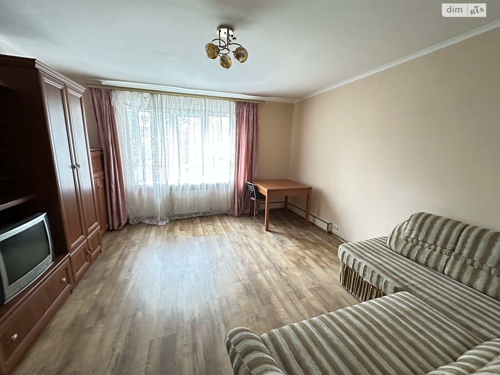 Продаж чотирикімнатної квартири в Вінниці, на вул. Академіка Янгеля 58, район Ближнє замостя фото 1 Продаж чотирикімнатної квартири в Вінниці, на вул. Академіка Янгеля 58, район Ближнє замостя фото 1