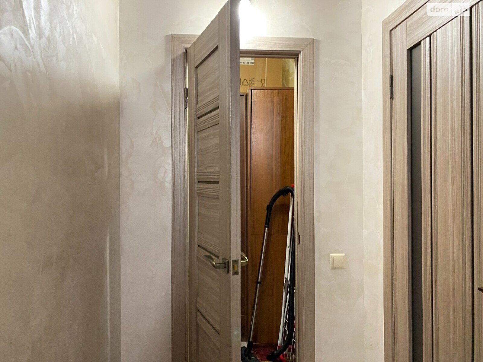 Продаж трикімнатної квартири в Вінниці, на вул. Запорізька, район Ближнє замостя фото 1 Продаж трикімнатної квартири в Вінниці, на вул. Запорізька, район Ближнє замостя фото 1