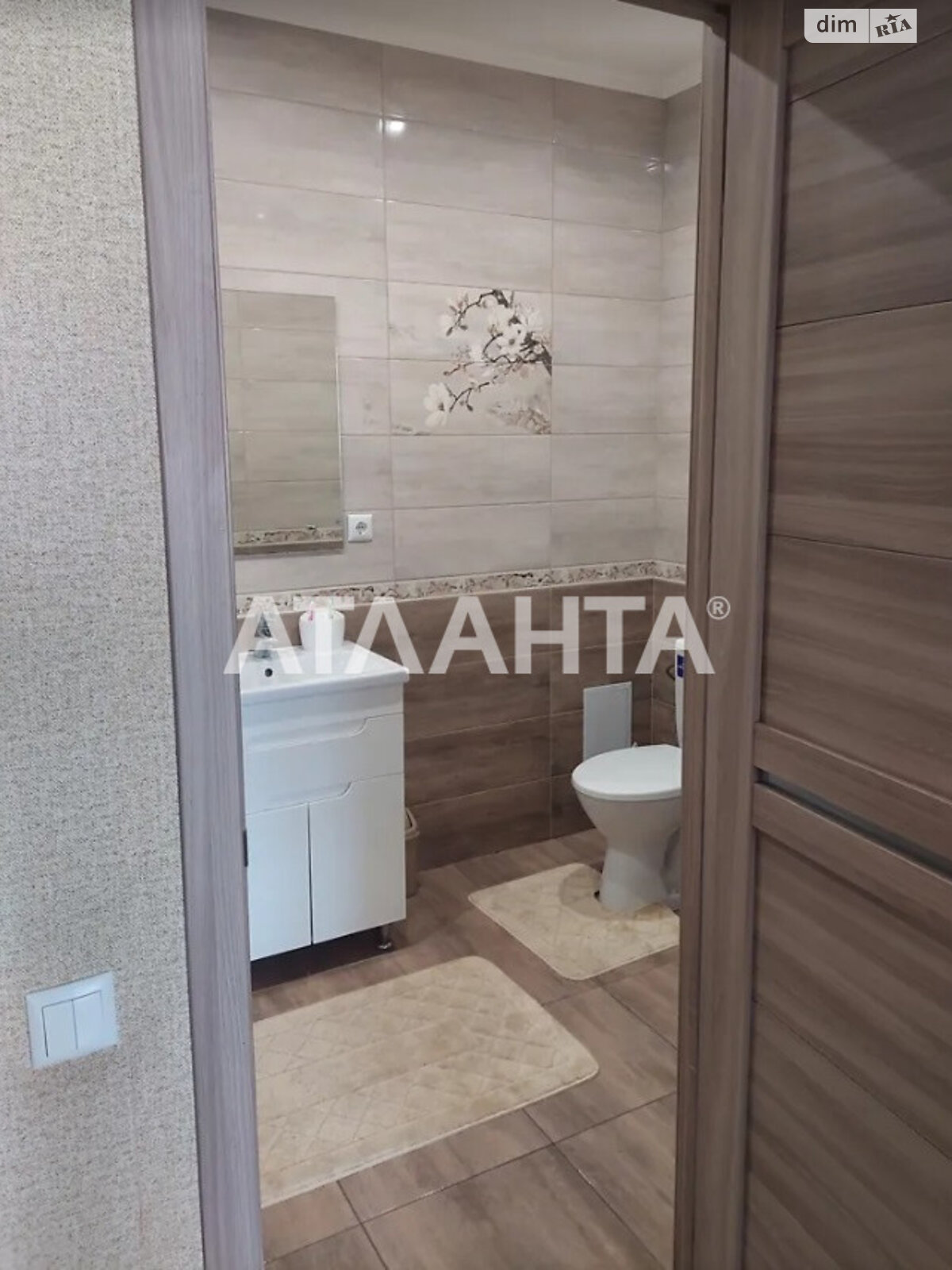 Продаж однокімнатної квартири в Вінниці, на вул. Академіка Янгеля, район Ближнє замостя фото 1 Продаж однокімнатної квартири в Вінниці, на вул. Академіка Янгеля, район Ближнє замостя фото 1
