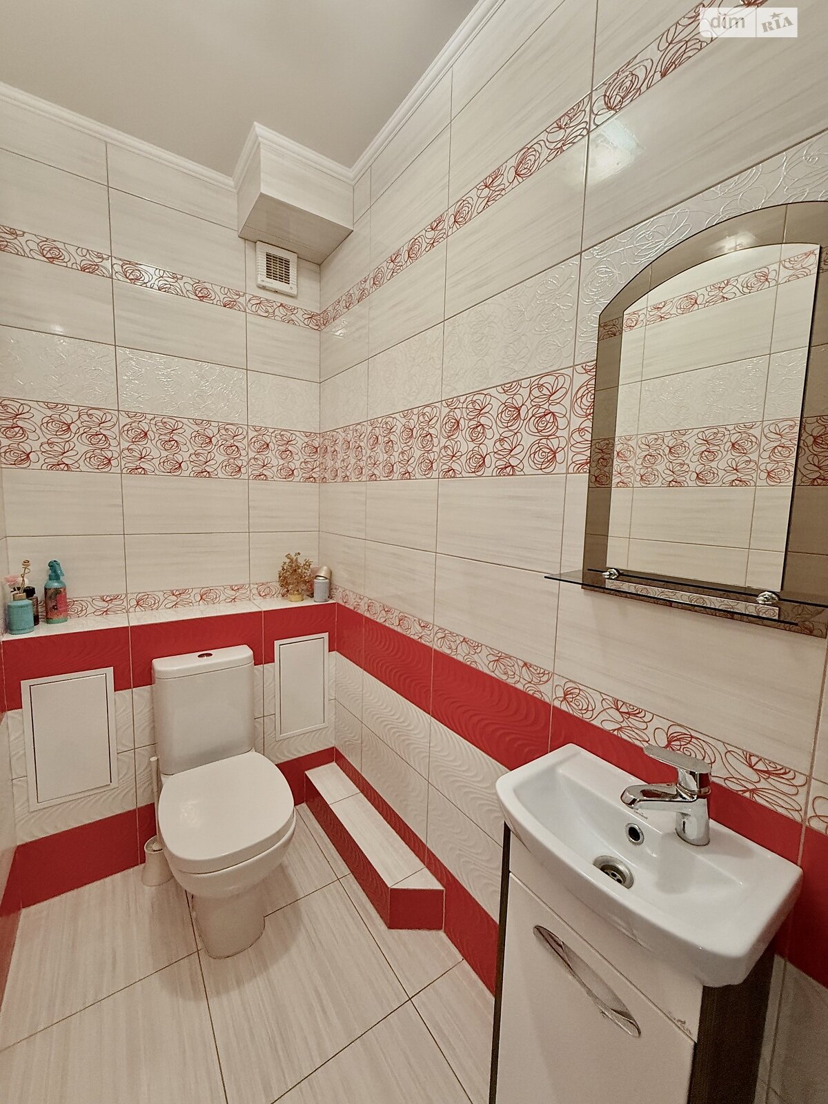 Продажа трехкомнатной квартиры в Виннице, на ул. Киевская 29 корпус 8, район Ближнее замостье фото 1