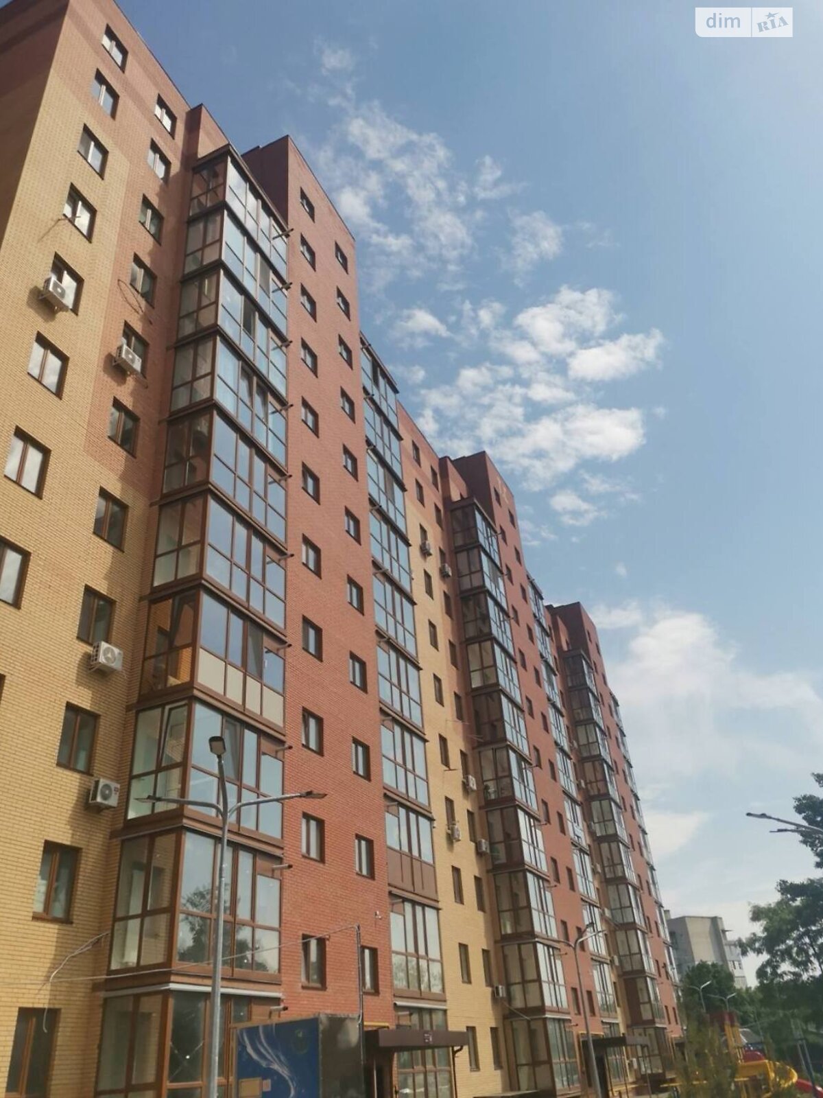Продажа трехкомнатной квартиры в Виннице, на просп. Коцюбинского 43В, район Ближнее замостье фото 1