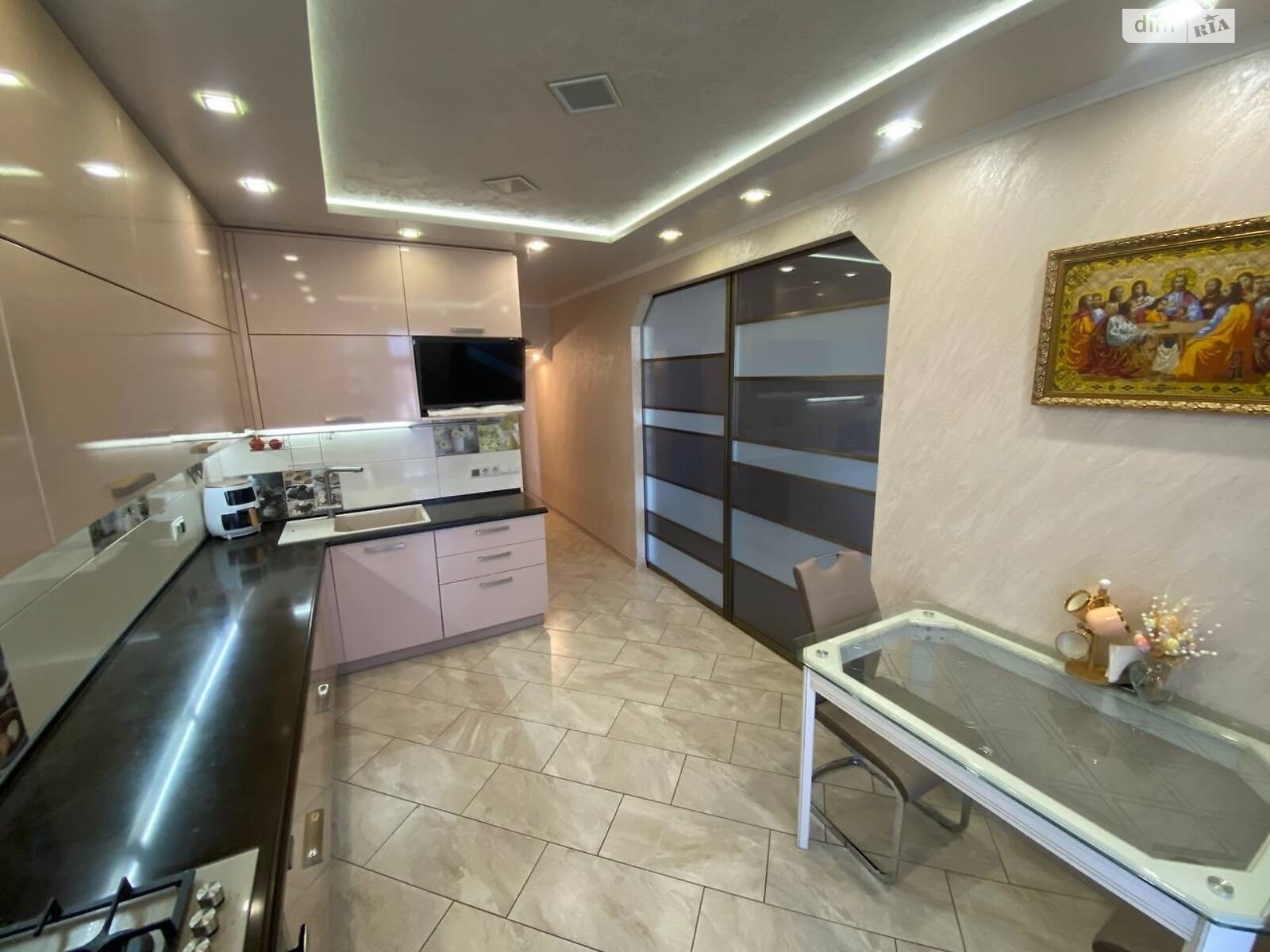 Продаж двокімнатної квартири в Вінниці, на просп. Коцюбинського 43А, район Ближнє замостя фото 1 Продаж двокімнатної квартири в Вінниці, на просп. Коцюбинського 43А, район Ближнє замостя фото 1