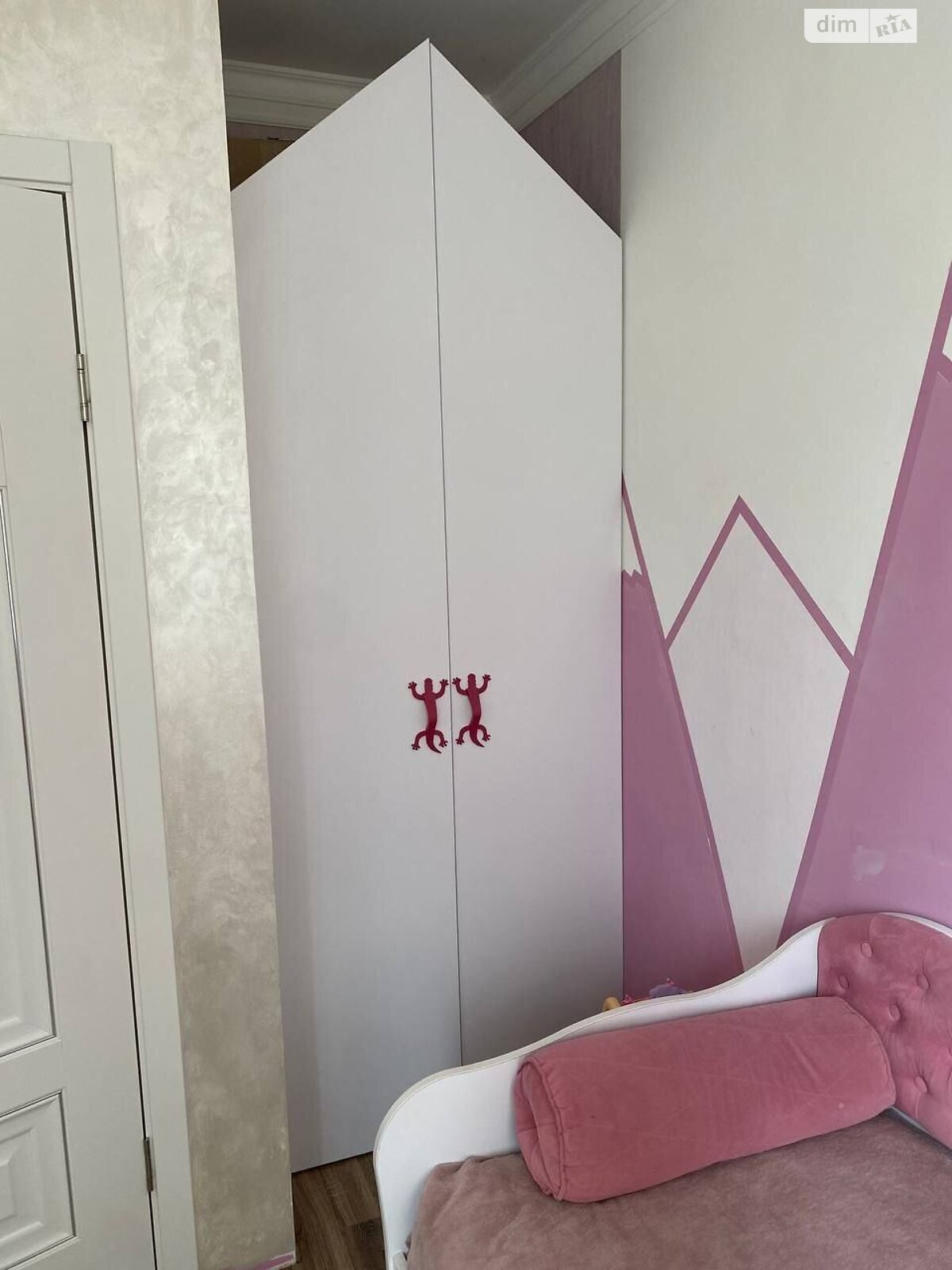 Продажа трехкомнатной квартиры в Виннице, на просп. Коцюбинского 43Б, район Ближнее замостье фото 1 Продажа трехкомнатной квартиры в Виннице, на просп. Коцюбинского 43Б, район Ближнее замостье фото 1