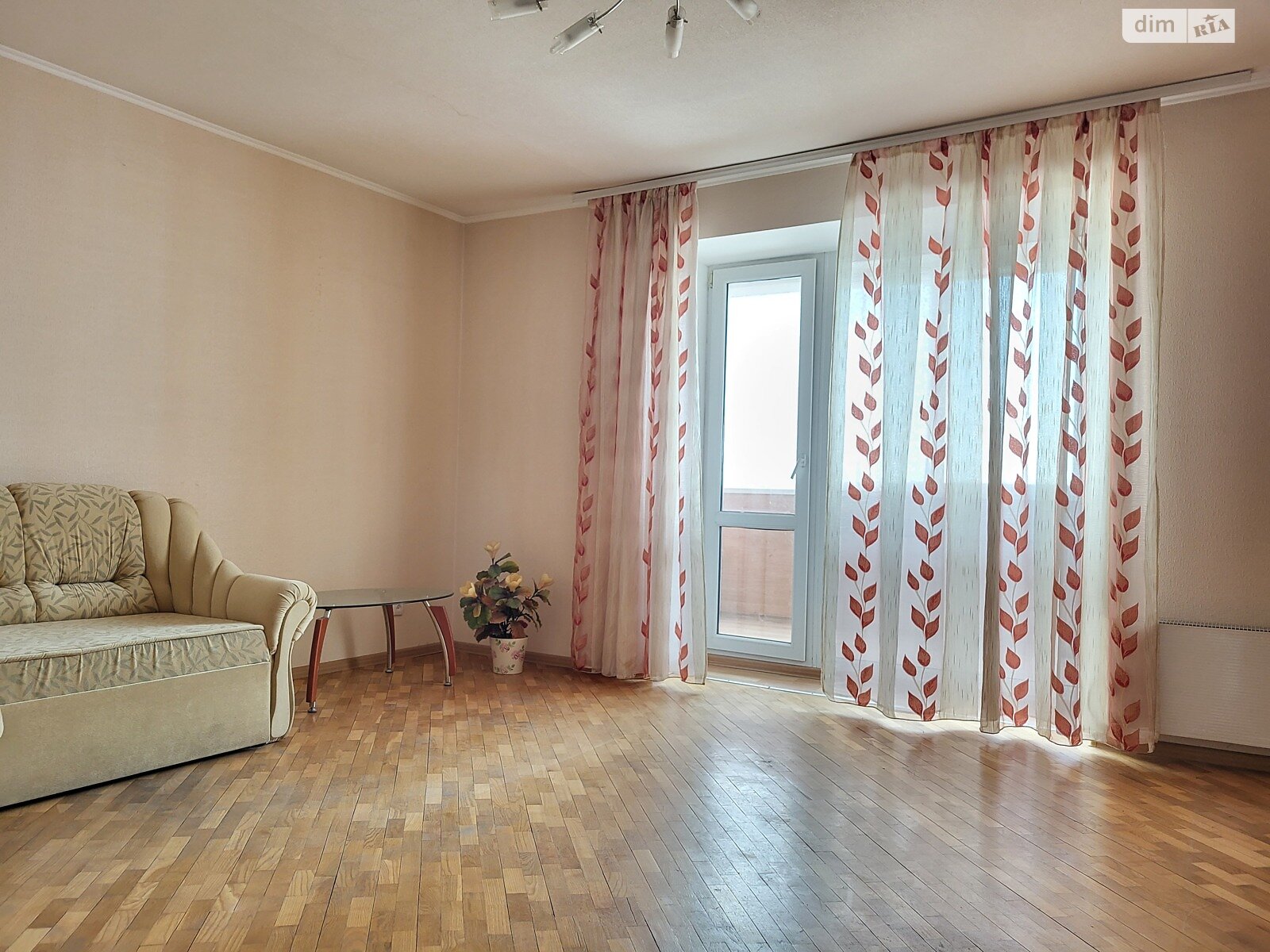 Продажа трехкомнатной квартиры в Виннице, на ул. Острожского 59, район Ближнее замостье фото 1 Продажа трехкомнатной квартиры в Виннице, на ул. Острожского 59, район Ближнее замостье фото 1