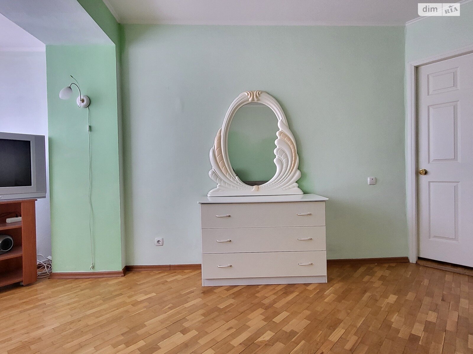 Продажа трехкомнатной квартиры в Виннице, на ул. Острожского 59, район Ближнее замостье фото 1 Продажа трехкомнатной квартиры в Виннице, на ул. Острожского 59, район Ближнее замостье фото 1