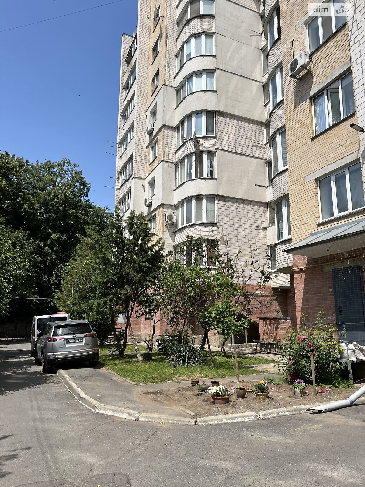 Продаж трикімнатної квартири в Вінниці, на вул. Острозького 39, район Ближнє замостя фото 1 Продаж трикімнатної квартири в Вінниці, на вул. Острозького 39, район Ближнє замостя фото 1