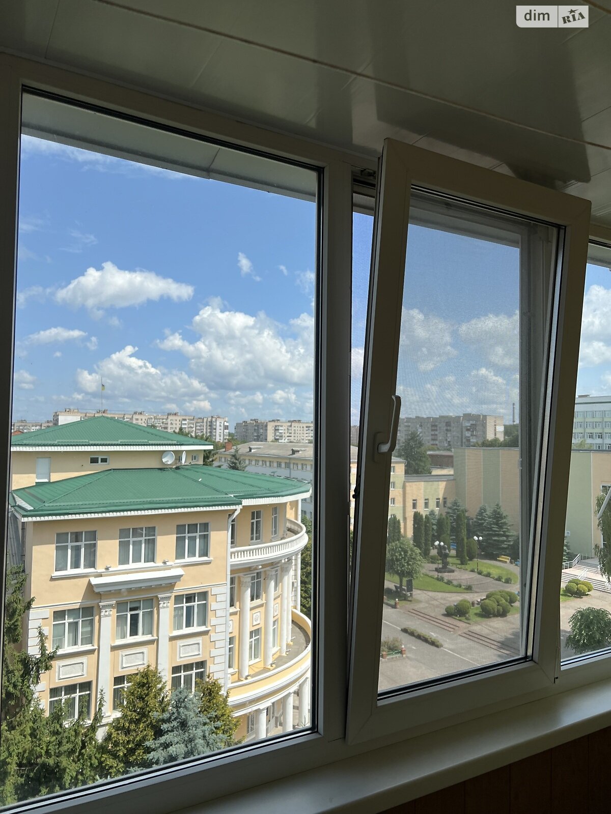 Продаж трикімнатної квартири в Вінниці, на вул. Острозького 39, район Ближнє замостя фото 1 Продаж трикімнатної квартири в Вінниці, на вул. Острозького 39, район Ближнє замостя фото 1