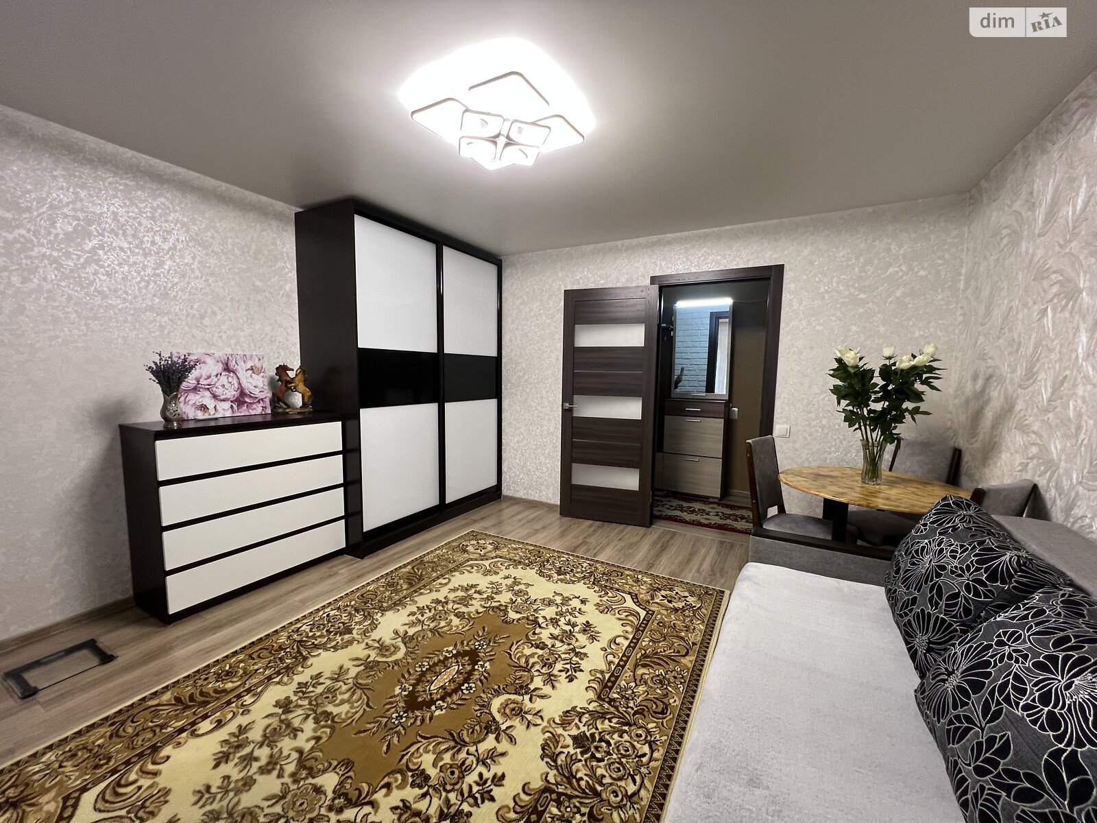 Продаж трикімнатної квартири в Вінниці, на вул. Варшавська 3, район Ближнє замостя фото 1 Продаж трикімнатної квартири в Вінниці, на вул. Варшавська 3, район Ближнє замостя фото 1