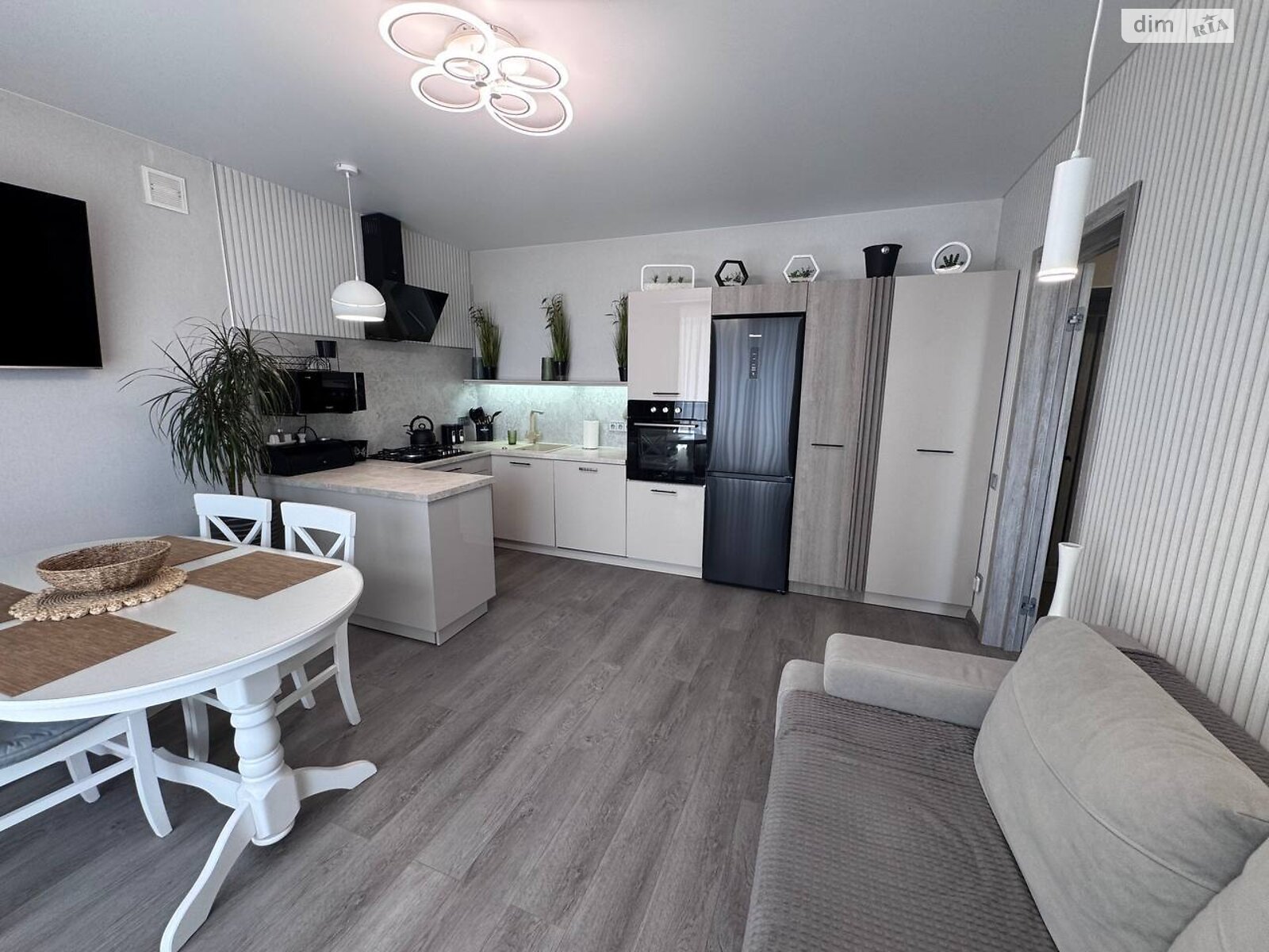 Продажа трехкомнатной квартиры в Виннице, на 1-й пер. Гниванское шоссе, район Гниванское шоссе фото 1