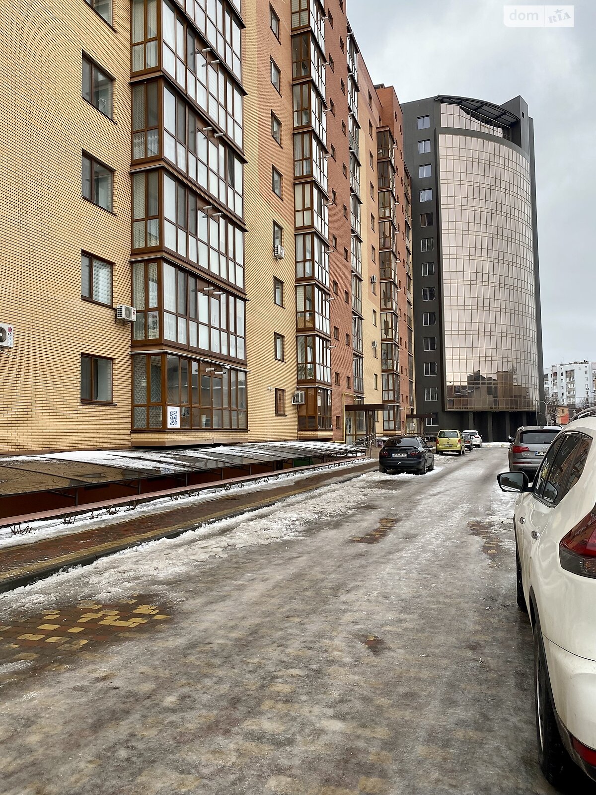 Продаж п`ятикімнатної квартири в Вінниці, на просп. Коцюбинського 43А, район Замостянський фото 1 Продаж п`ятикімнатної квартири в Вінниці, на просп. Коцюбинського 43А, район Замостянський фото 1