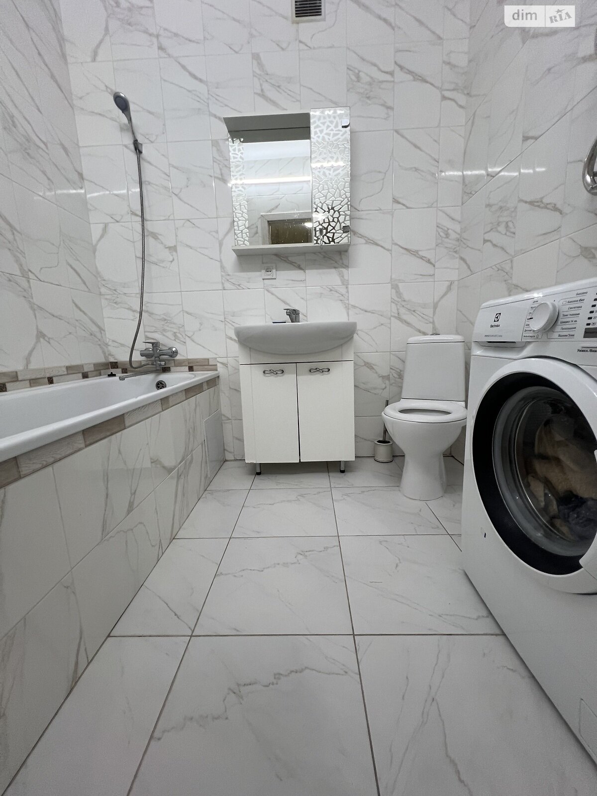 Продаж однокімнатної квартири в Березині, на вул. Райдужна 102, фото 1 Продаж однокімнатної квартири в Березині, на вул. Райдужна 102, фото 1
