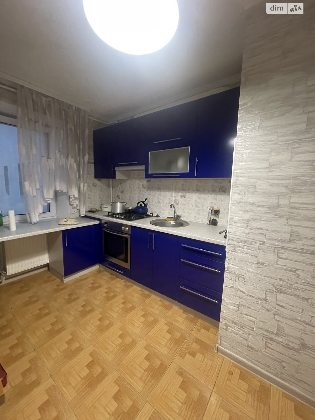 Продаж трикімнатної квартири в Вінниці, на вул. Учительська 10, район Олієжир комбінат фото 1 Продаж трикімнатної квартири в Вінниці, на вул. Учительська 10, район Олієжир комбінат фото 1