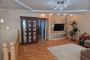 Продаж чотирикімнатної квартири в Вінниці, на вул. Академічна, район Пирогово фото 2