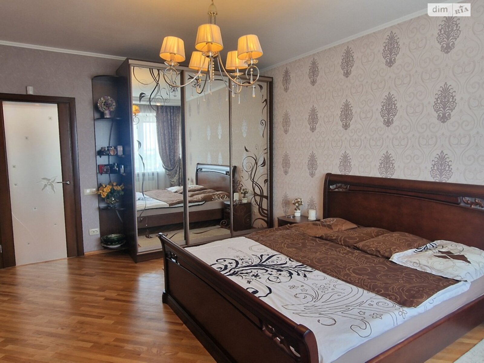 Продаж чотирикімнатної квартири в Вінниці, на вул. Академічна, район Пирогово фото 1 Продаж чотирикімнатної квартири в Вінниці, на вул. Академічна, район Пирогово фото 1