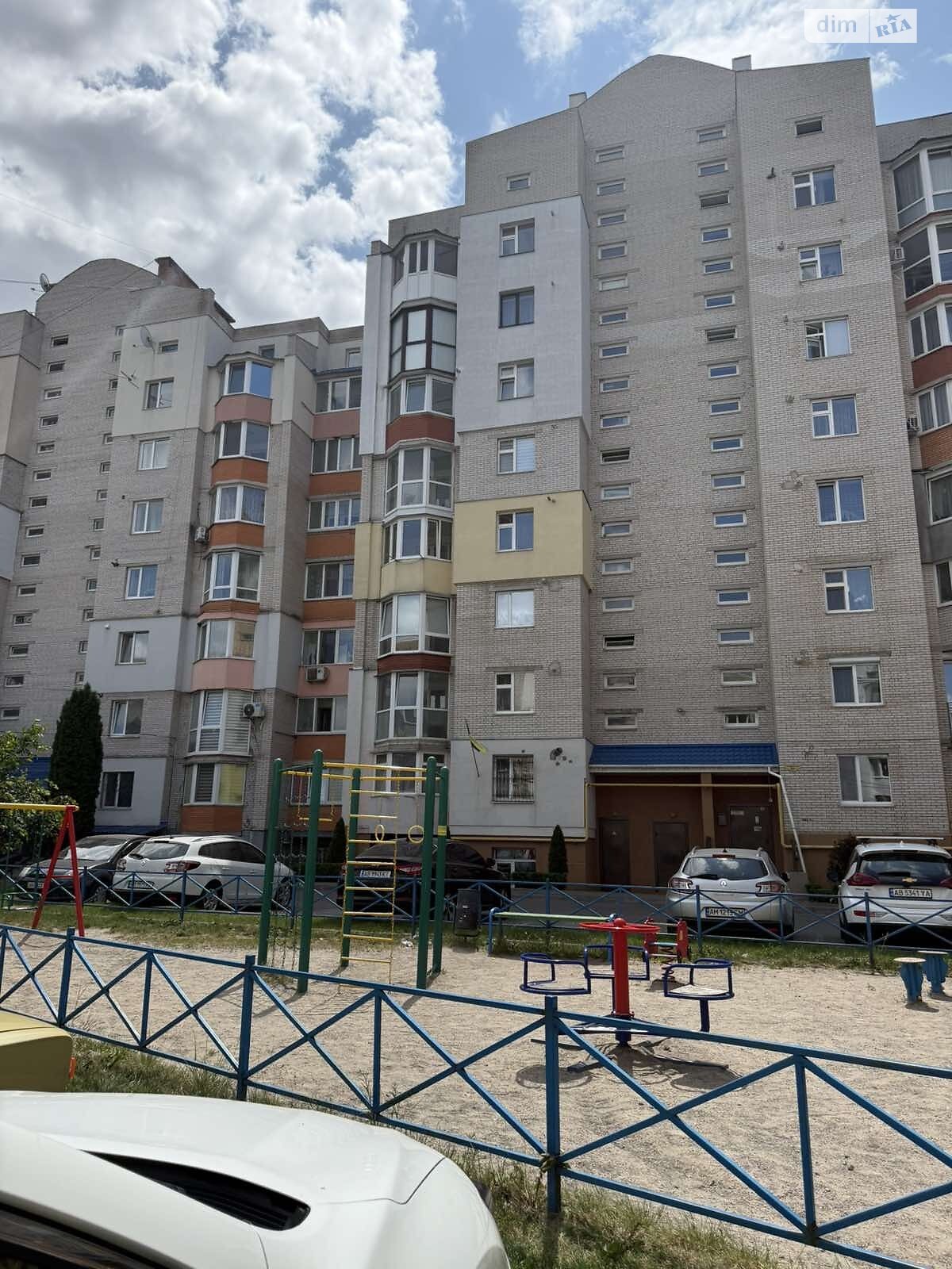 Продаж трикімнатної квартири в Вінниці, на вул. Академічна, район Пирогово фото 1 Продаж трикімнатної квартири в Вінниці, на вул. Академічна, район Пирогово фото 1