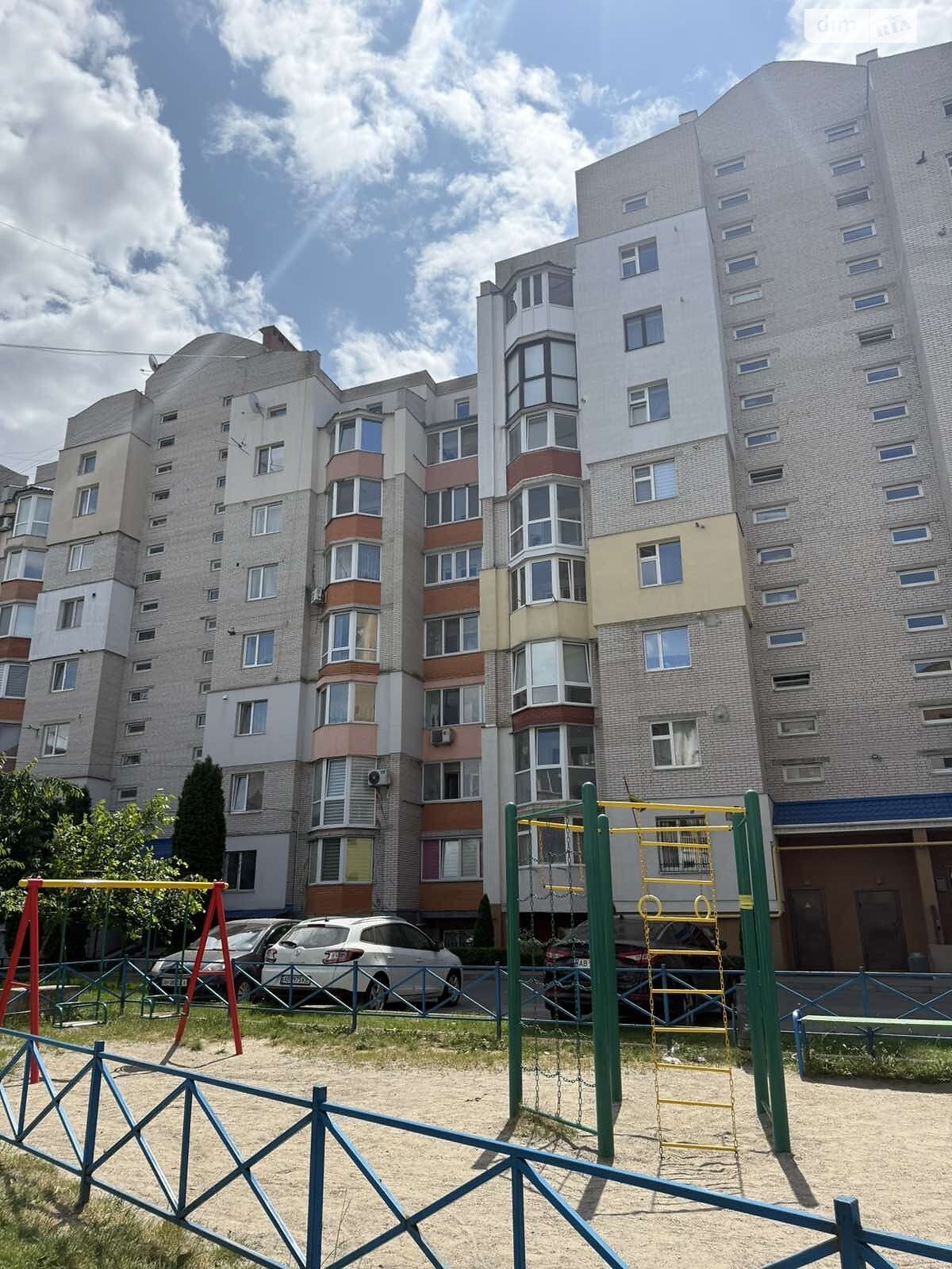 Продаж трикімнатної квартири в Вінниці, на вул. Академічна, район Пирогово фото 1 Продаж трикімнатної квартири в Вінниці, на вул. Академічна, район Пирогово фото 1