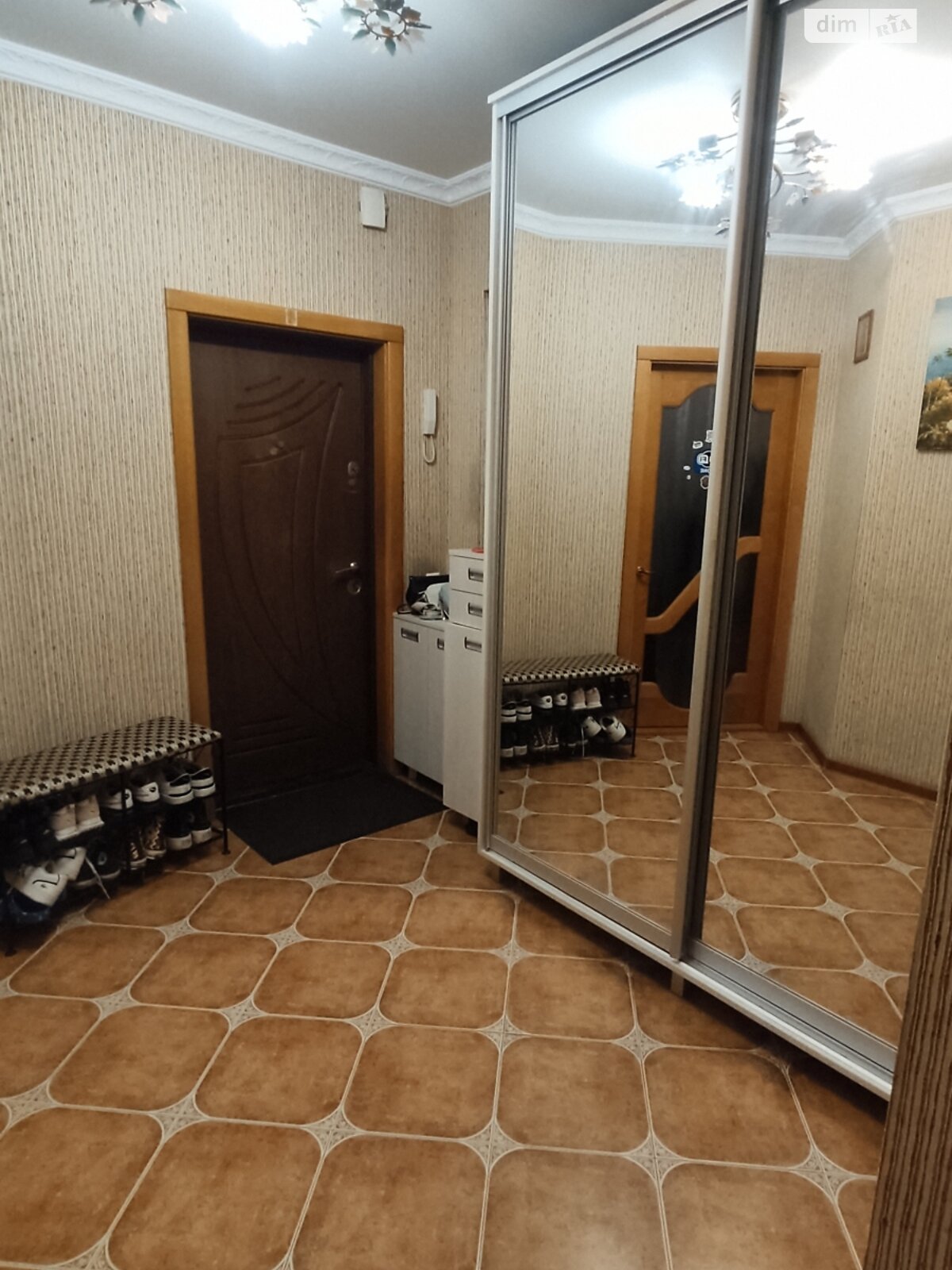 Продаж трикімнатної квартири в Вінниці, на вул. Академіка Ющенка, район Поділля фото 1 Продаж трикімнатної квартири в Вінниці, на вул. Академіка Ющенка, район Поділля фото 1
