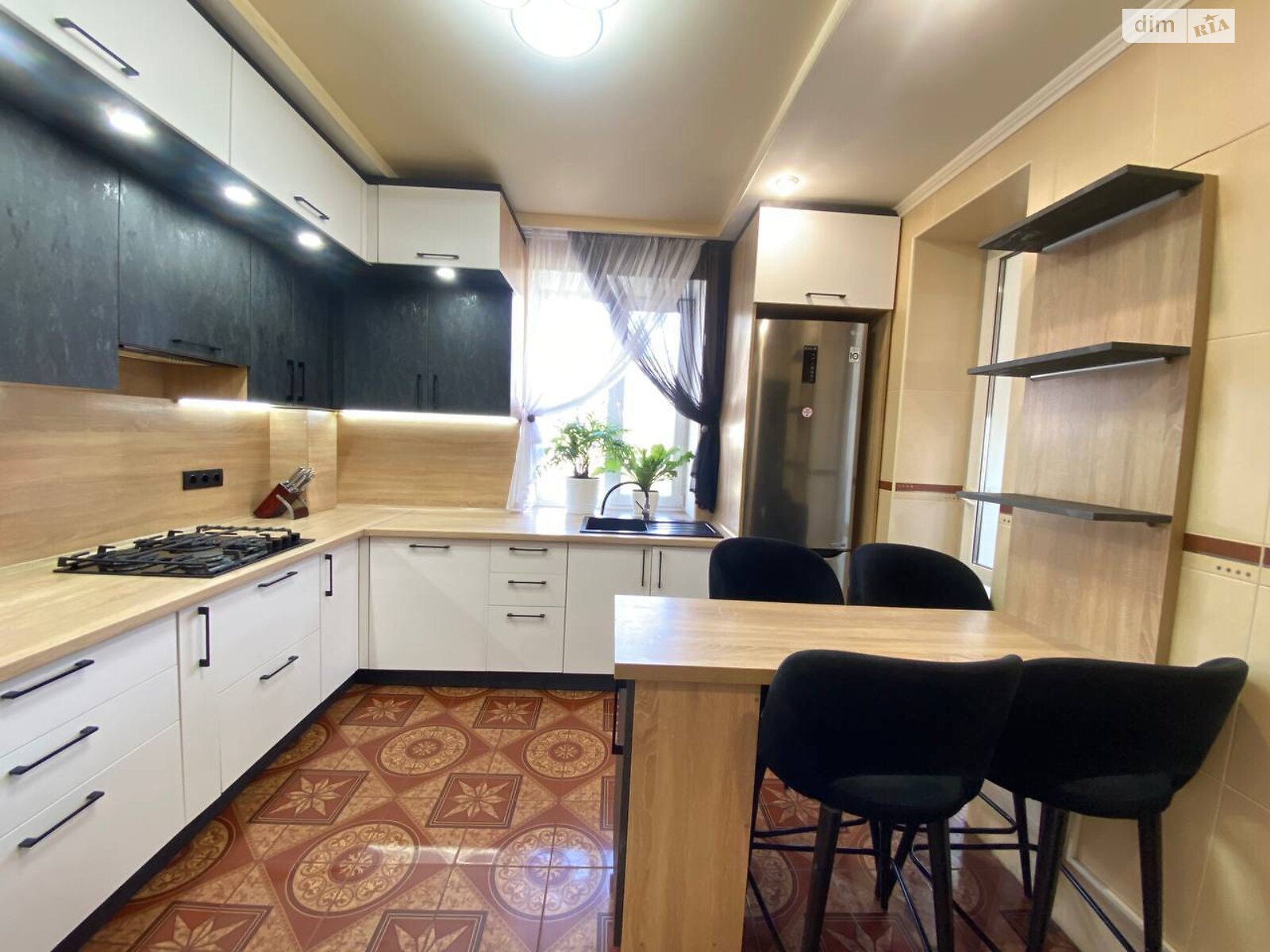 Продажа трехкомнатной квартиры в Виннице, на ул. Академика Ющенка, район Подолье фото 1 Продажа трехкомнатной квартиры в Виннице, на ул. Академика Ющенка, район Подолье фото 1