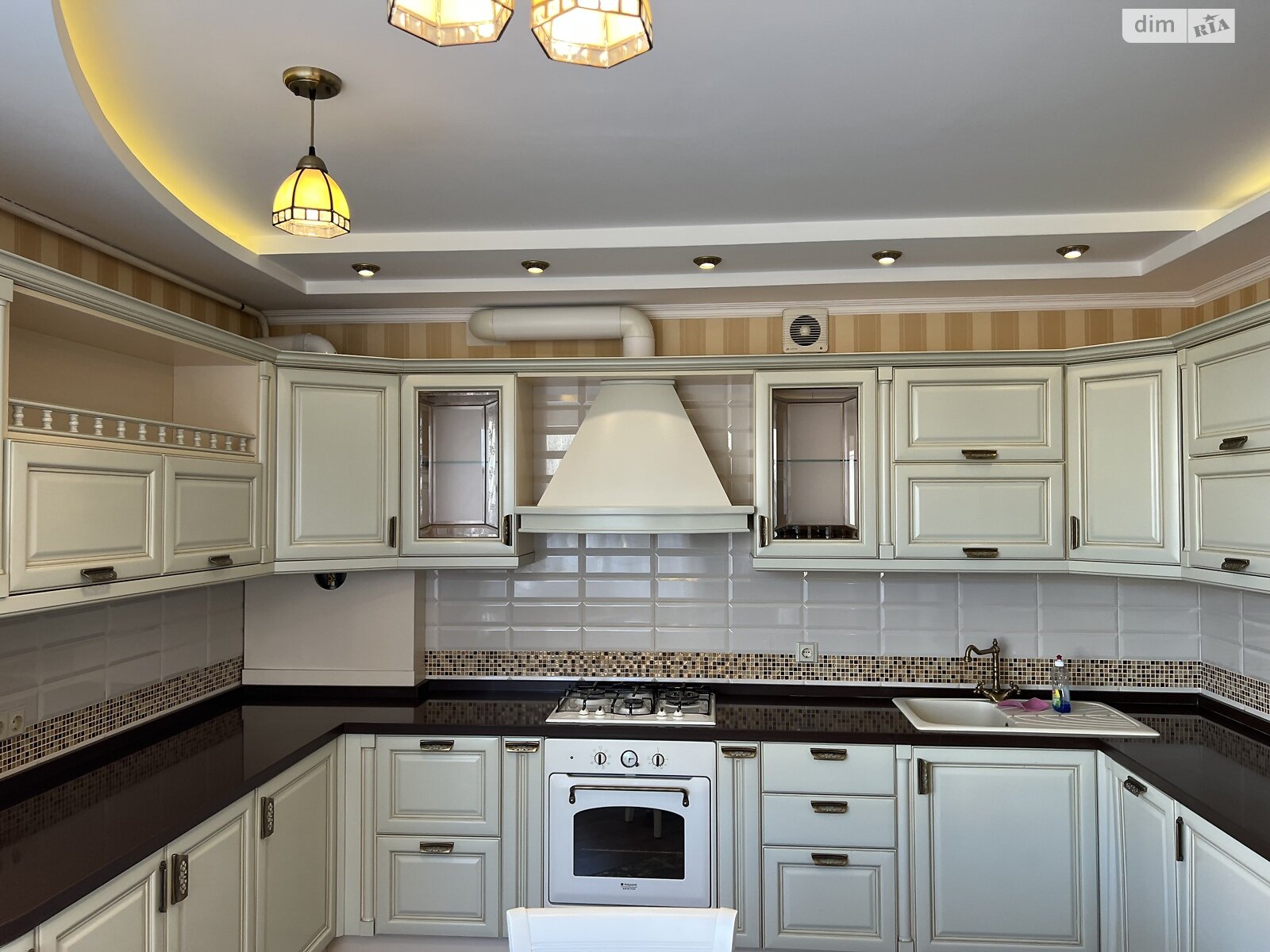 Продаж трикімнатної квартири в Вінниці, на вул. Анатолія Бортняка 4, район Поділля фото 1