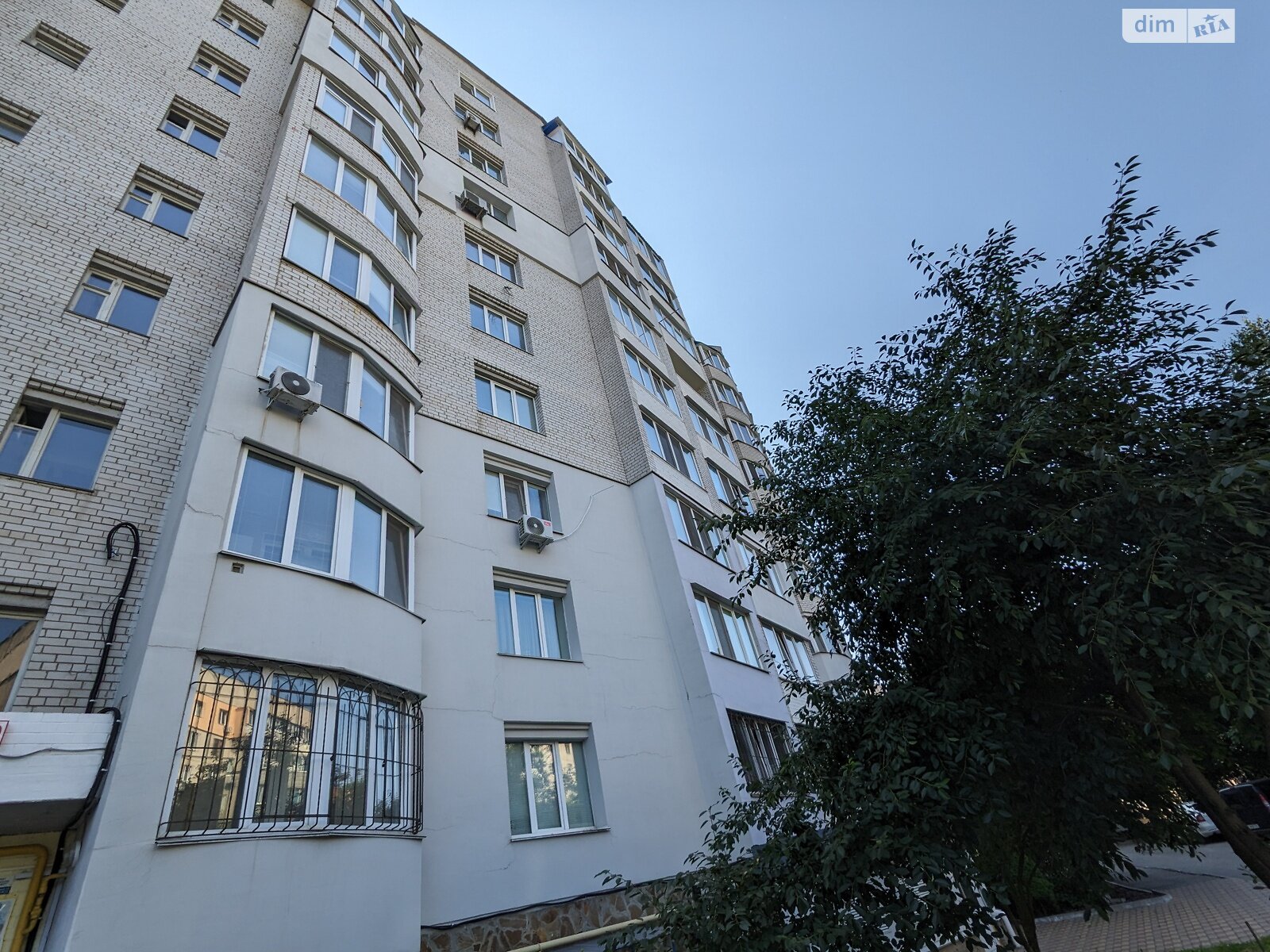 Продажа трехкомнатной квартиры в Виннице, на ул. Академика Ющенка 10, район Подолье фото 1 Продажа трехкомнатной квартиры в Виннице, на ул. Академика Ющенка 10, район Подолье фото 1
