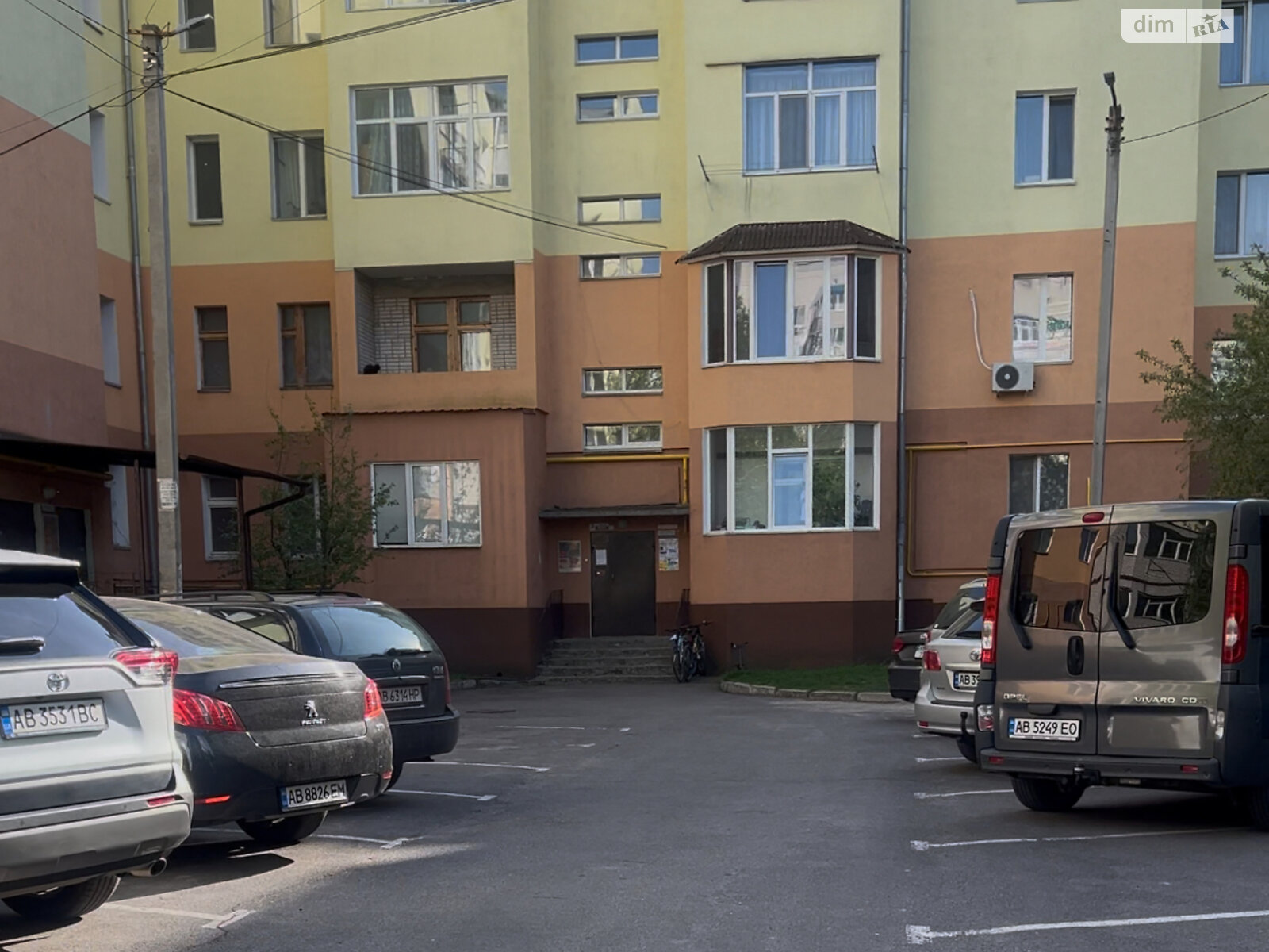 Продажа трехкомнатной квартиры в Виннице, на ул. Пирогова, район Подолье фото 1 Продажа трехкомнатной квартиры в Виннице, на ул. Пирогова, район Подолье фото 1