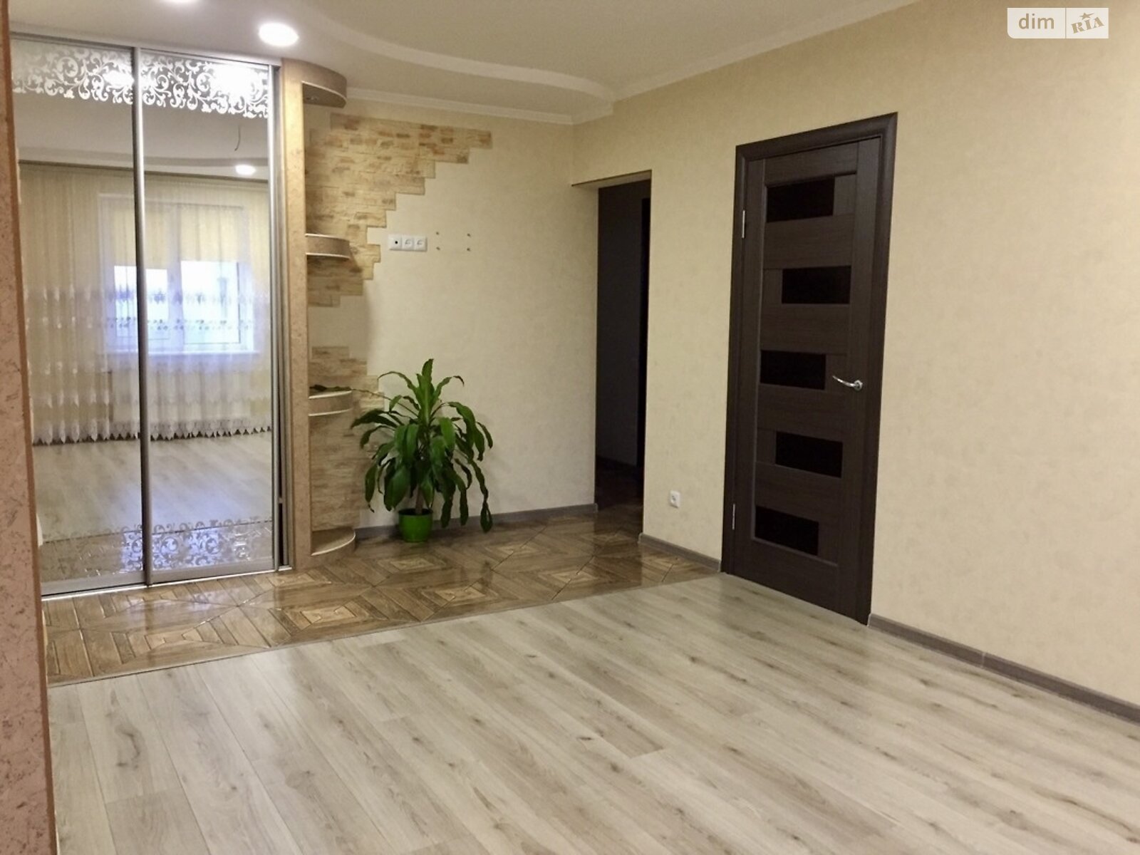 Продажа трехкомнатной квартиры в Виннице, на ул. Пирогова, район Подолье фото 1 Продажа трехкомнатной квартиры в Виннице, на ул. Пирогова, район Подолье фото 1