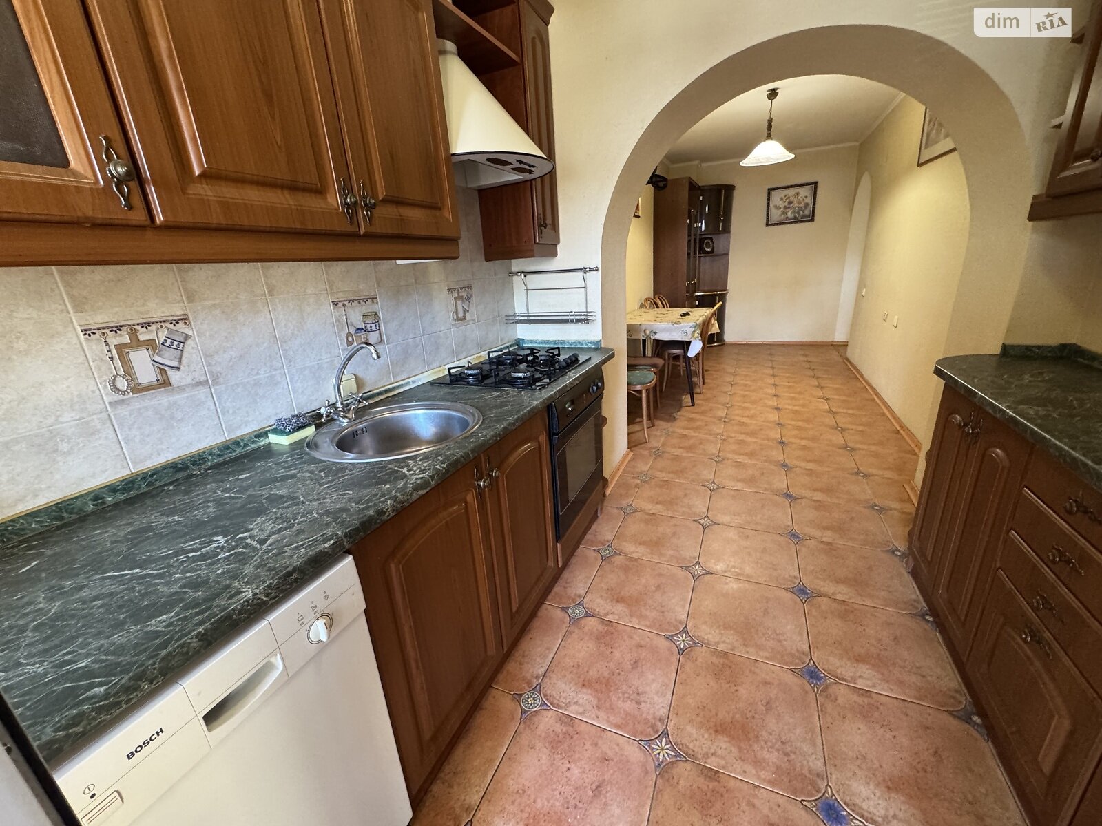 Продаж чотирикімнатної квартири в Вінниці, на вул. Пирогова 111А, район Поділля фото 1