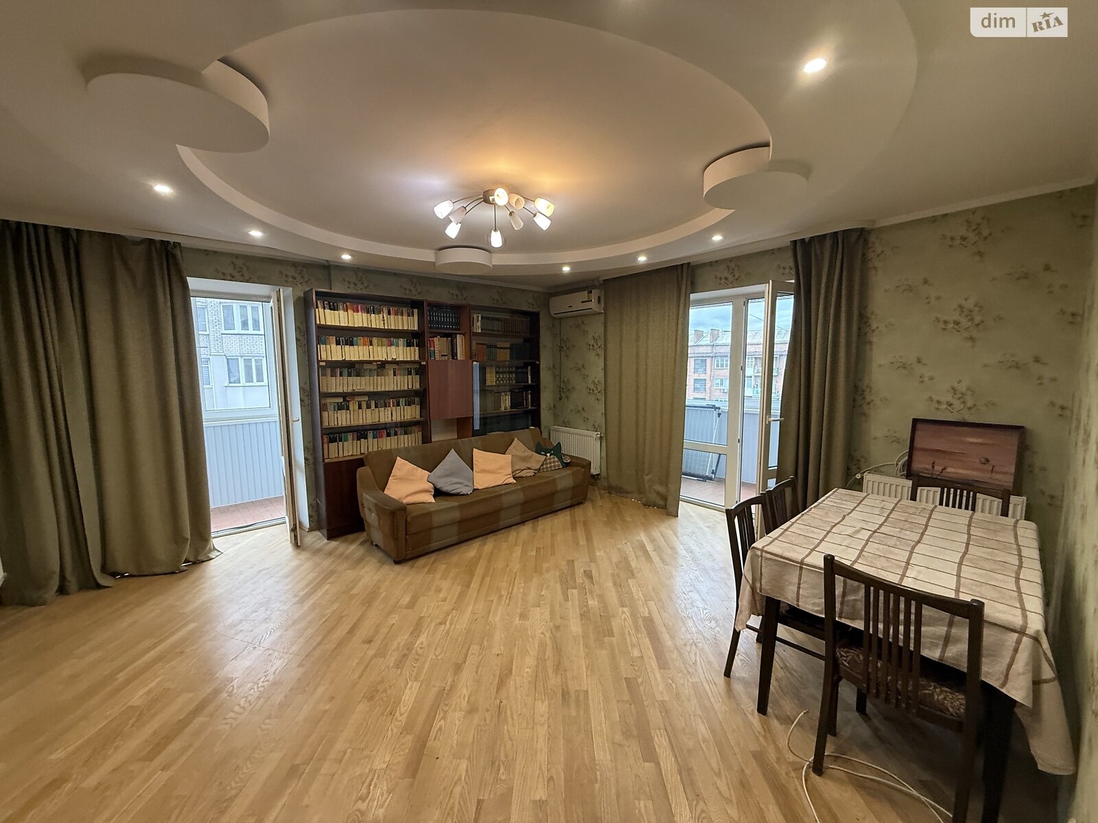 Продаж трикімнатної квартири в Вінниці, на вул. Пирогова, район Поділля фото 1 Продаж трикімнатної квартири в Вінниці, на вул. Пирогова, район Поділля фото 1