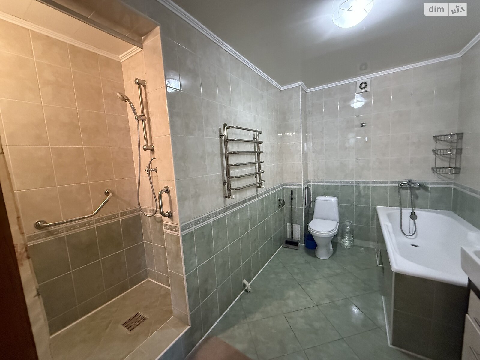 Продаж трикімнатної квартири в Вінниці, на вул. Пирогова, район Поділля фото 1 Продаж трикімнатної квартири в Вінниці, на вул. Пирогова, район Поділля фото 1