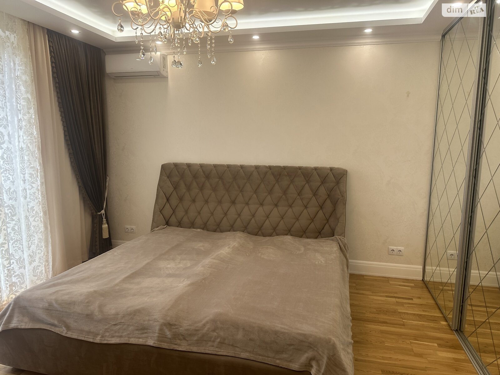 Продаж трикімнатної квартири в Вінниці, на вул. Зодчих 19, район Поділля фото 1 Продаж трикімнатної квартири в Вінниці, на вул. Зодчих 19, район Поділля фото 1