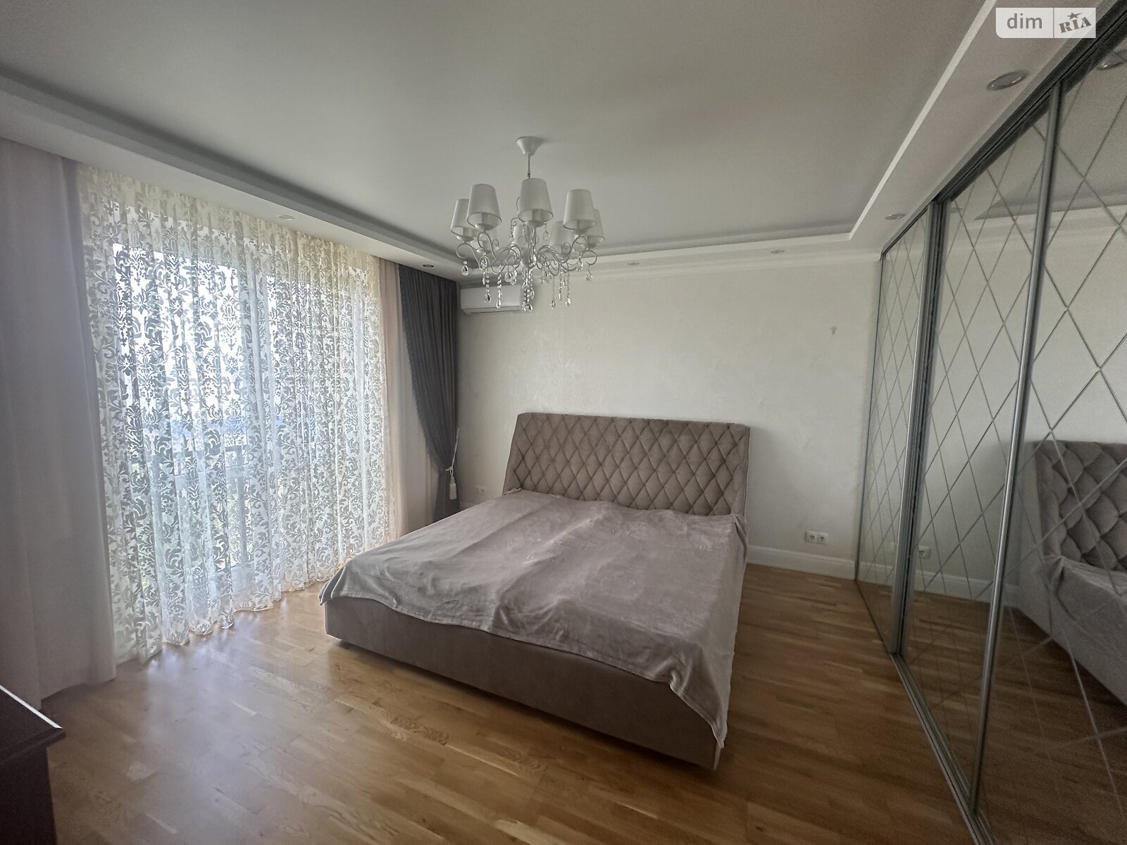 Продаж трикімнатної квартири в Вінниці, на вул. Зодчих 19, район Поділля фото 1 Продаж трикімнатної квартири в Вінниці, на вул. Зодчих 19, район Поділля фото 1