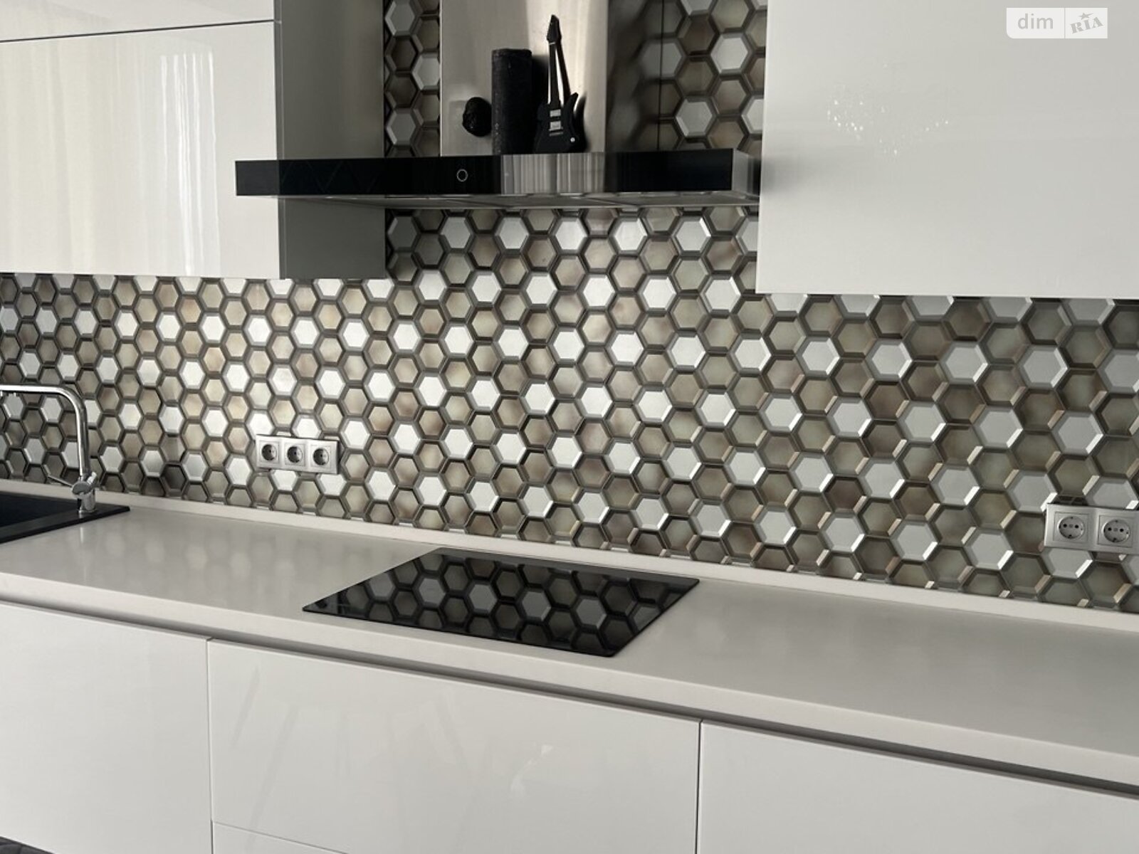 Продажа трехкомнатной квартиры в Виннице, на ул. Зодчих 19, кв. 105, район Подолье фото 1