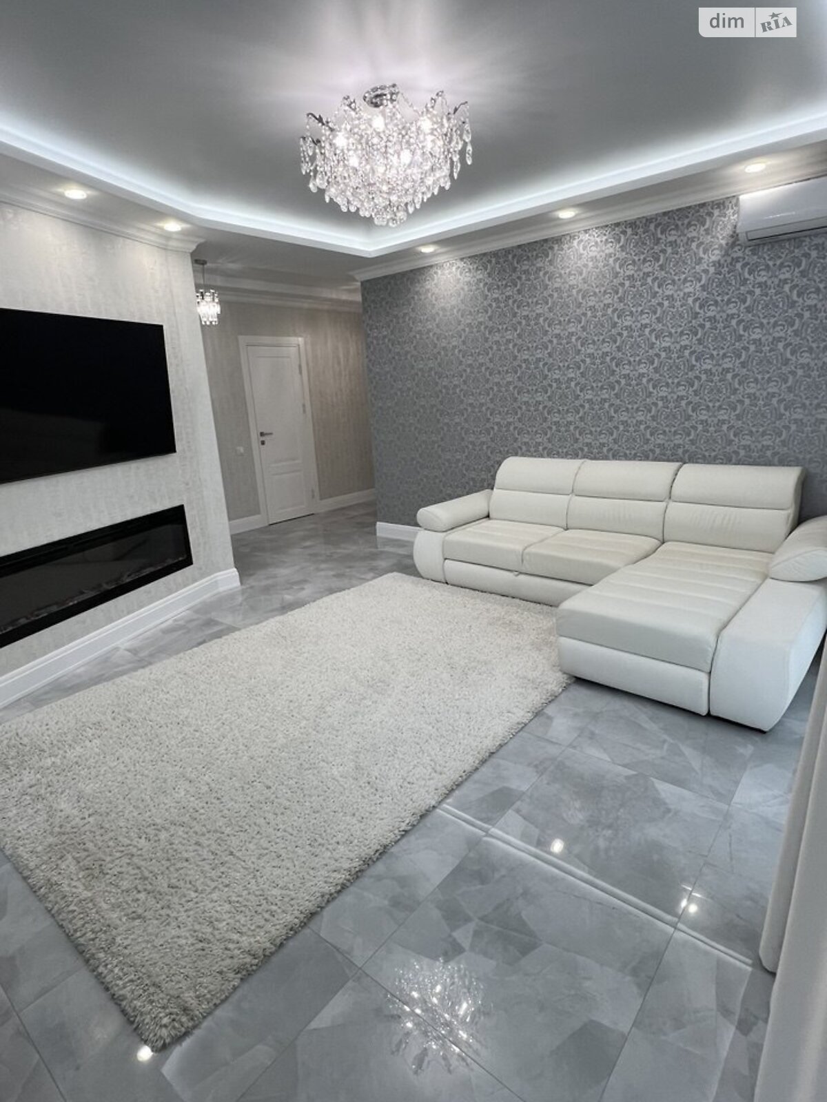 Продажа трехкомнатной квартиры в Виннице, на ул. Зодчих 19, кв. 105, район Подолье фото 1