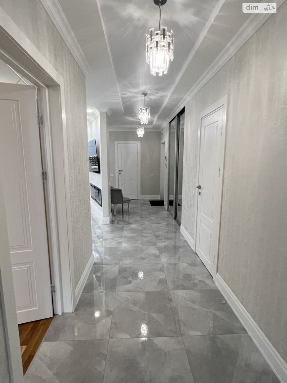 Продажа трехкомнатной квартиры в Виннице, на ул. Зодчих 19, кв. 105, район Подолье фото 1